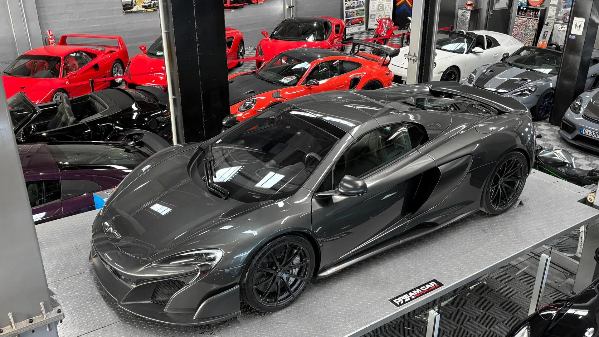 McLaren 675 — photo 29