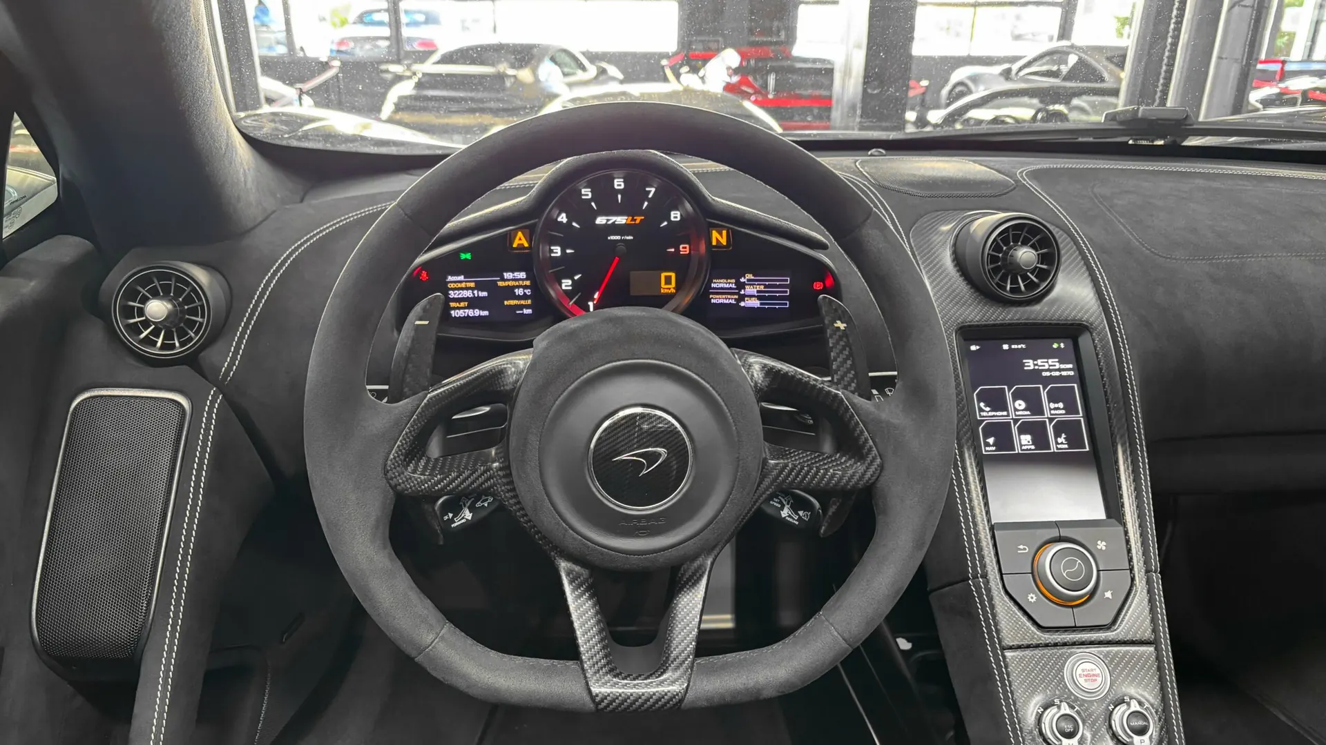 McLaren 675 — photo 10