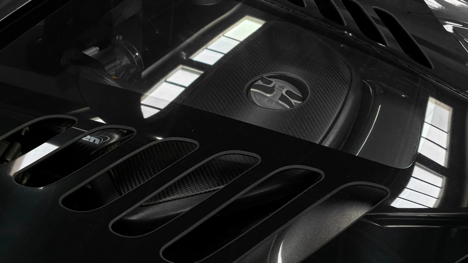 McLaren 675 — photo 25