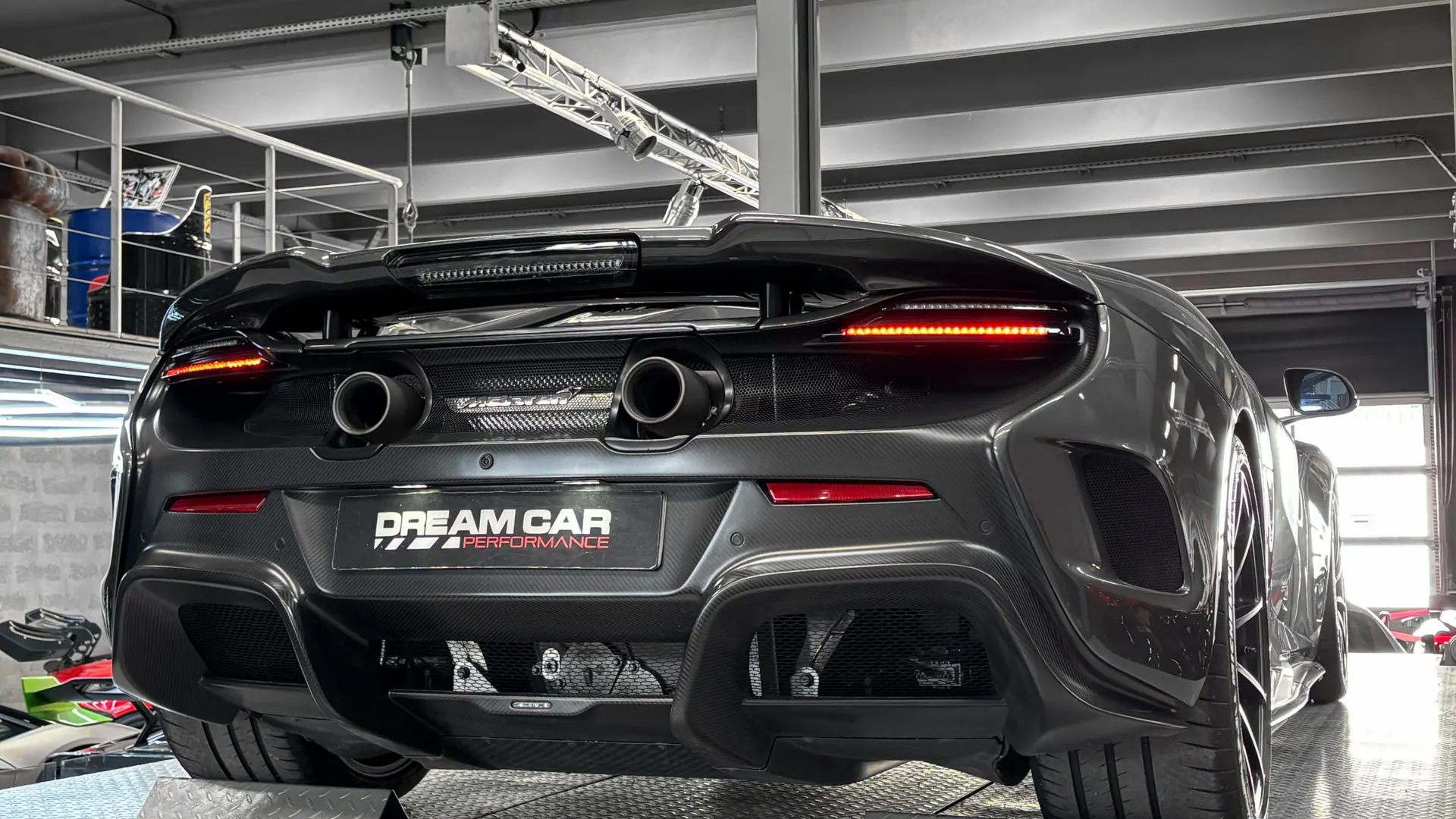 McLaren 675 — photo 8