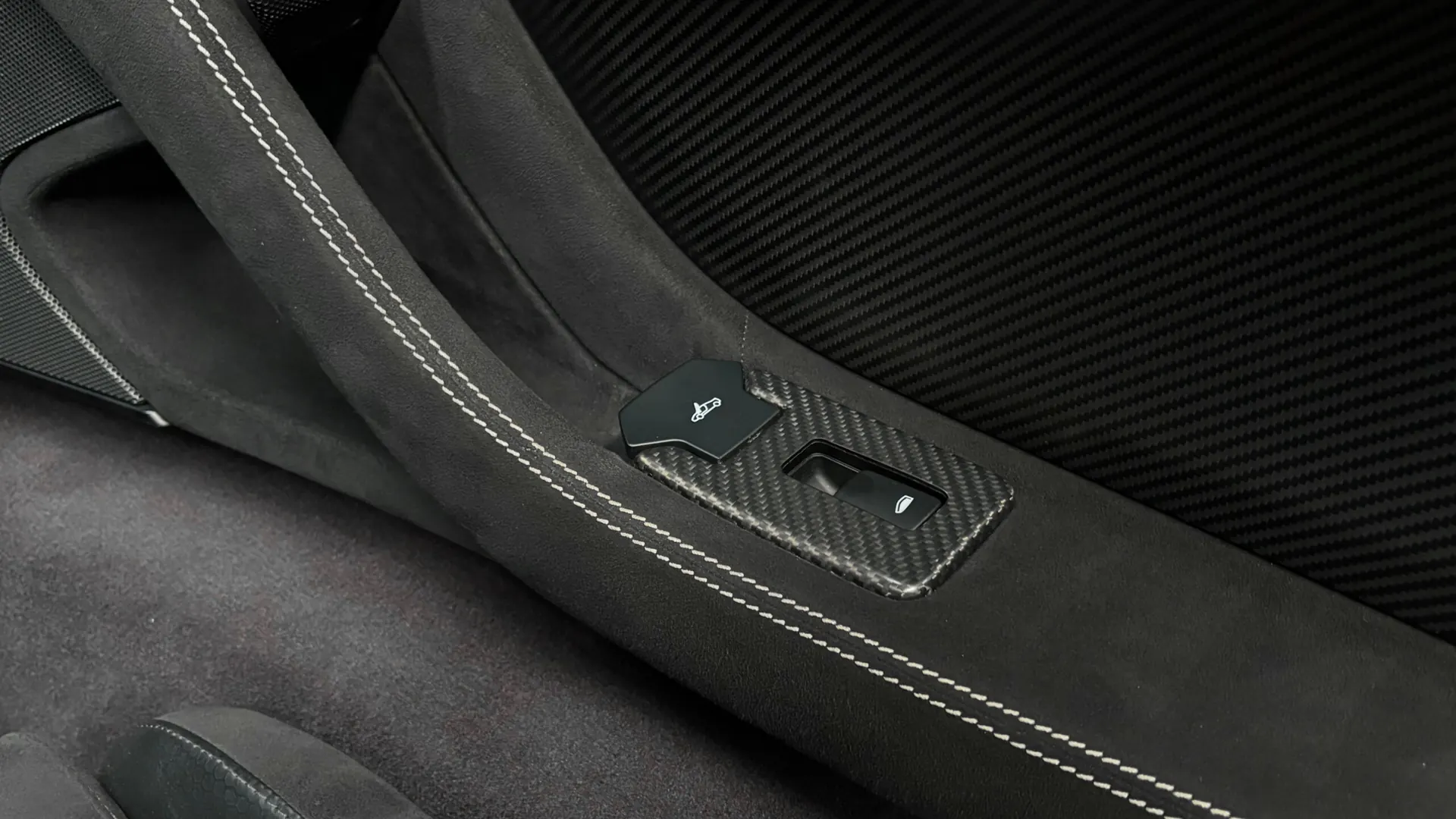 McLaren 675 — photo 27