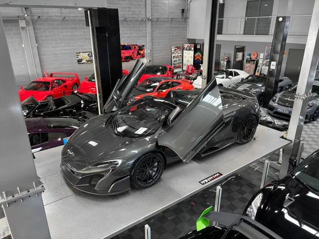 McLaren 675