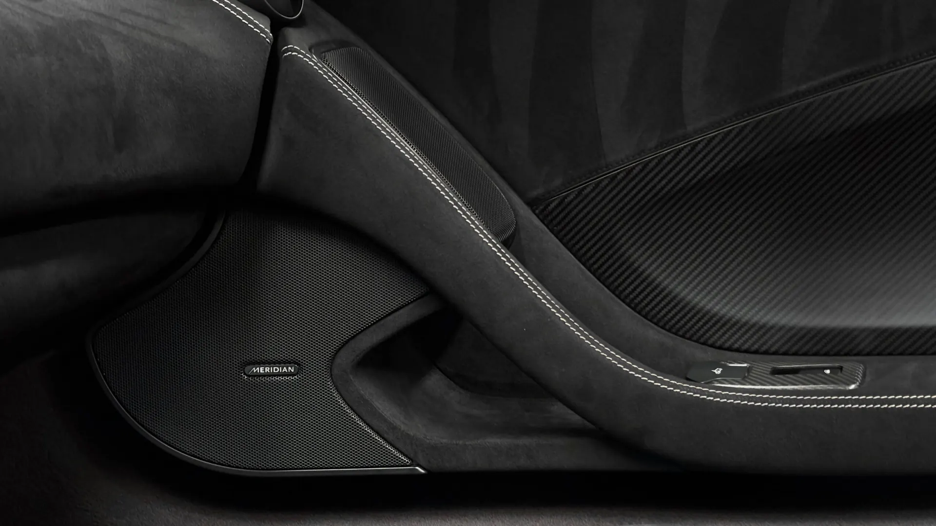 McLaren 675 — photo 40