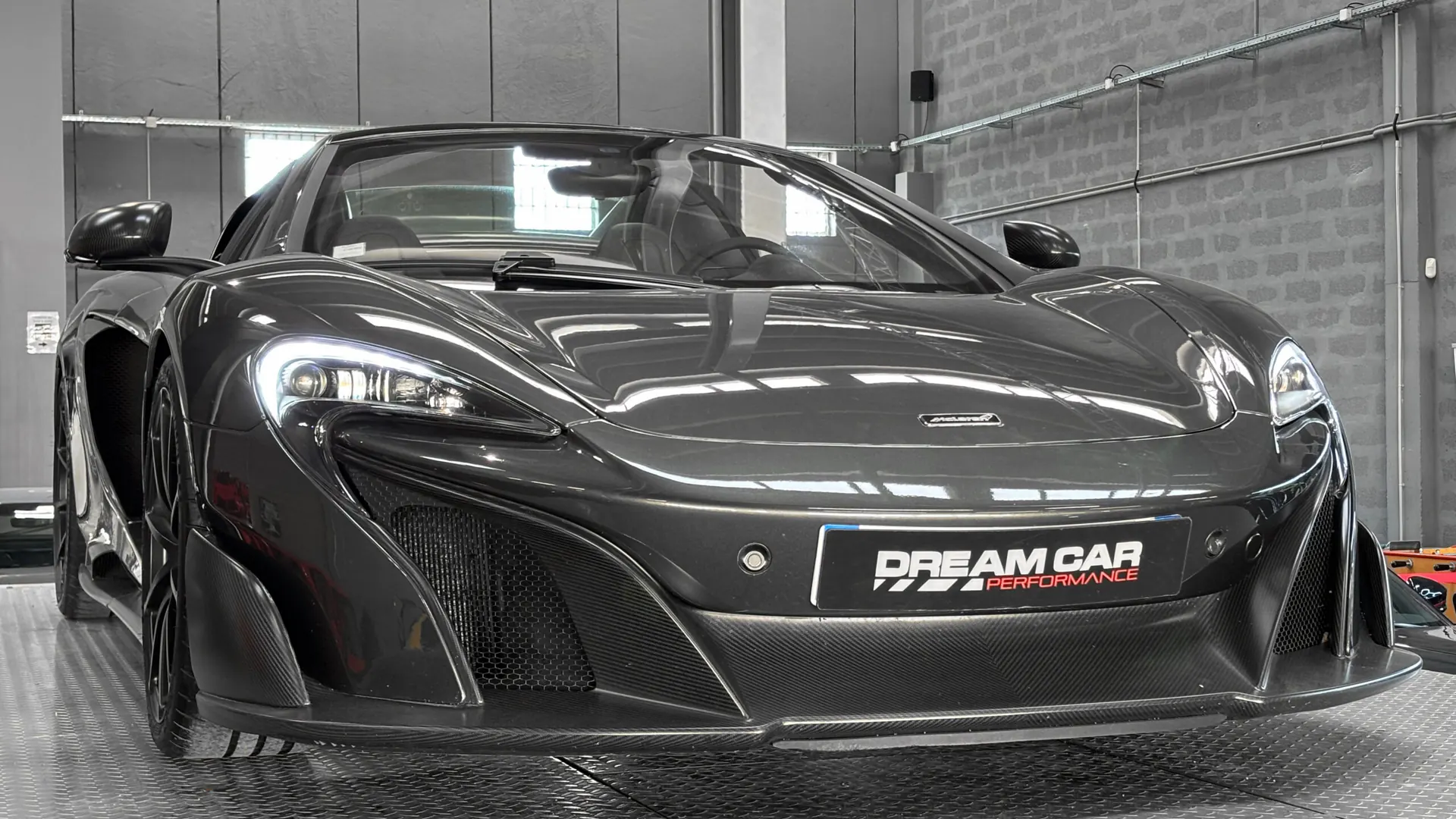 McLaren 675 — photo 20