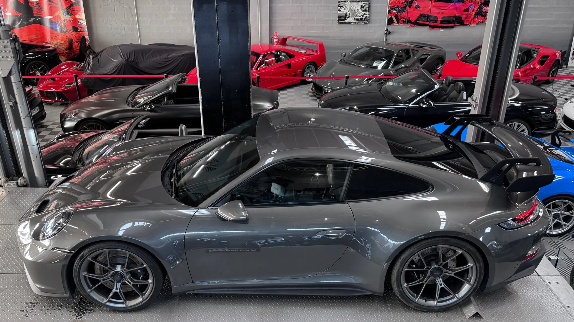 Porsche 992 — photo 2