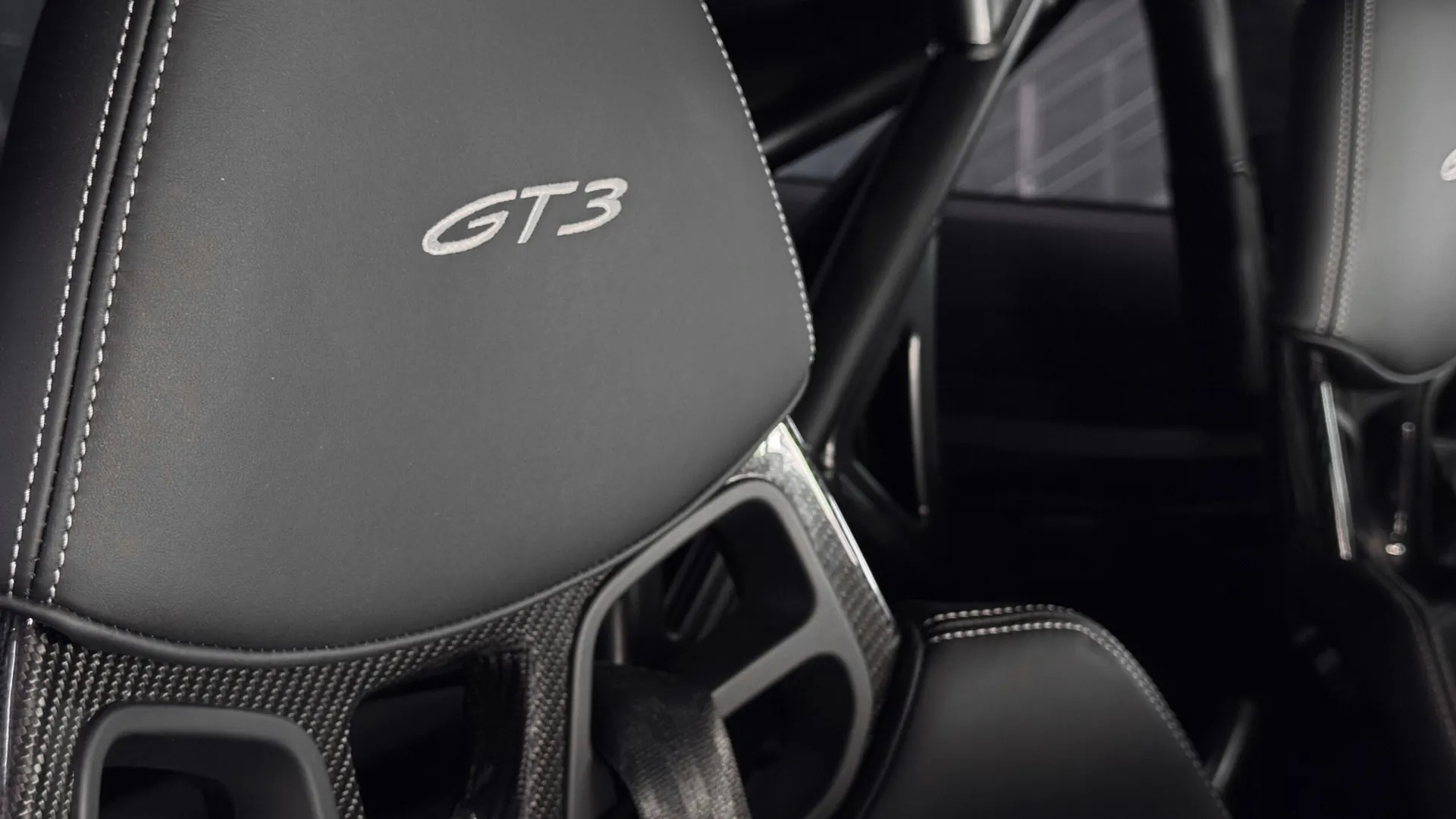 Porsche 992 — photo 18