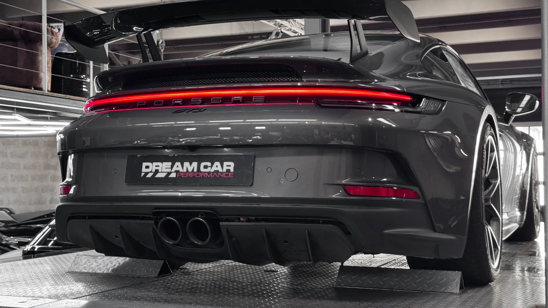 Porsche 992 — photo 6