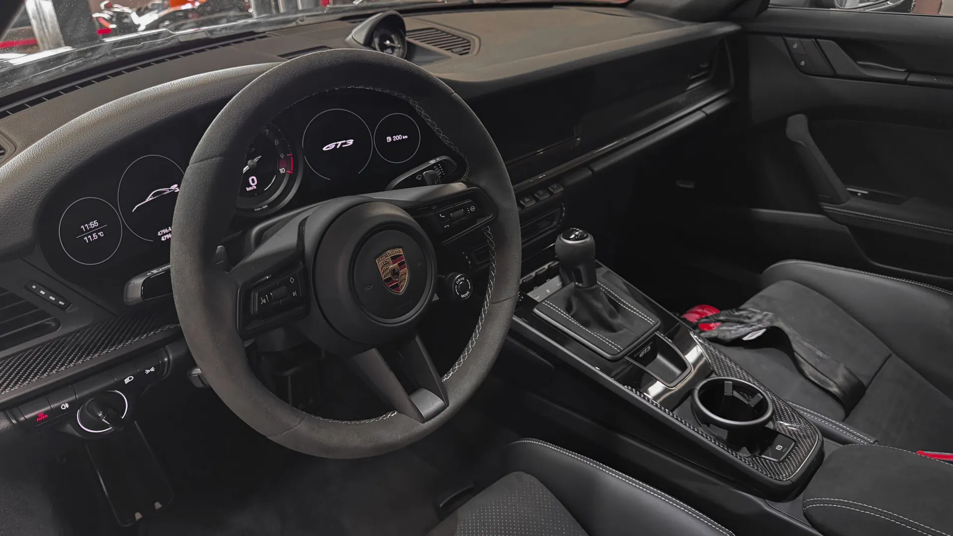 Porsche 992 — photo 13