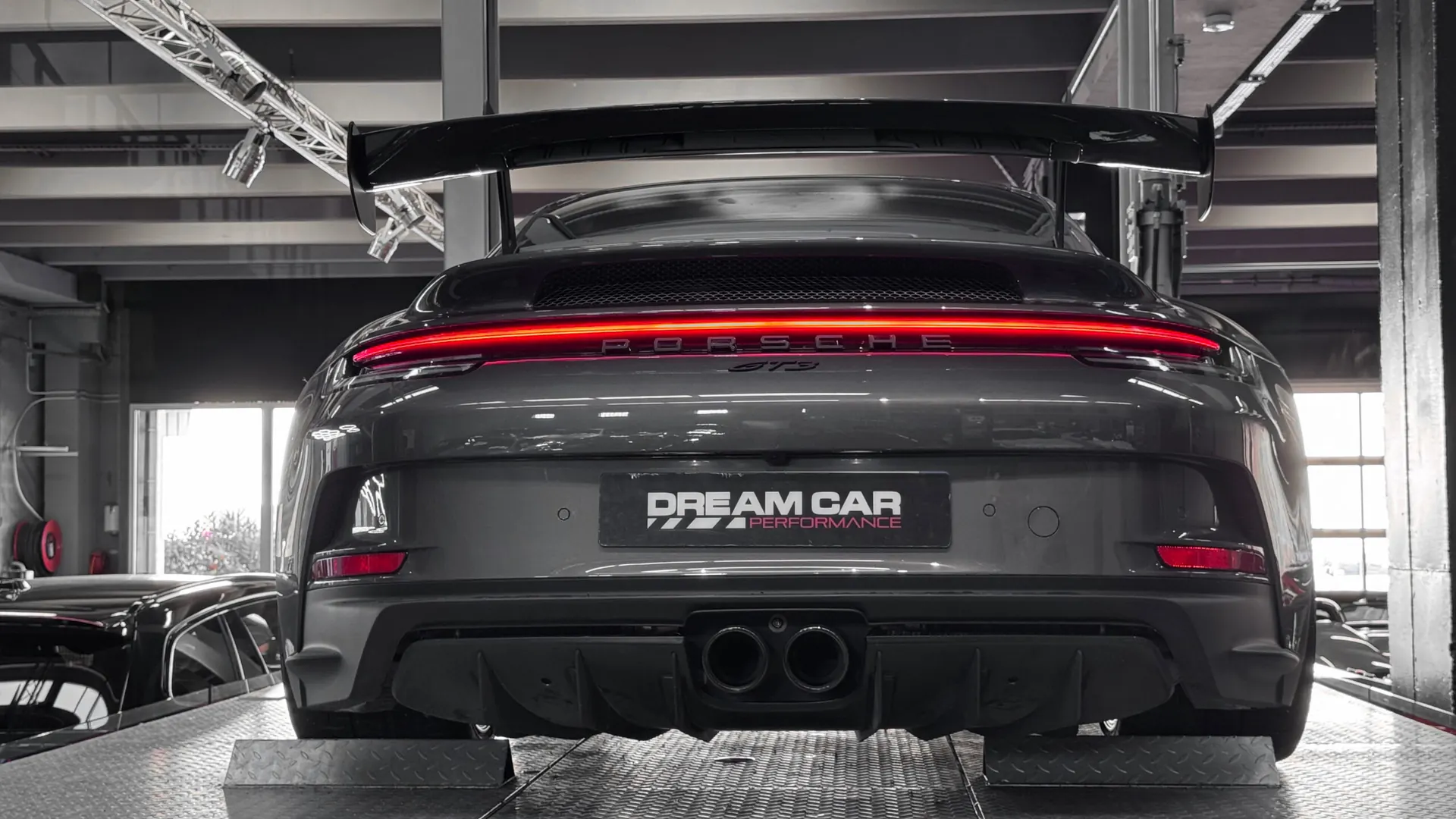 Porsche 992 — photo 5