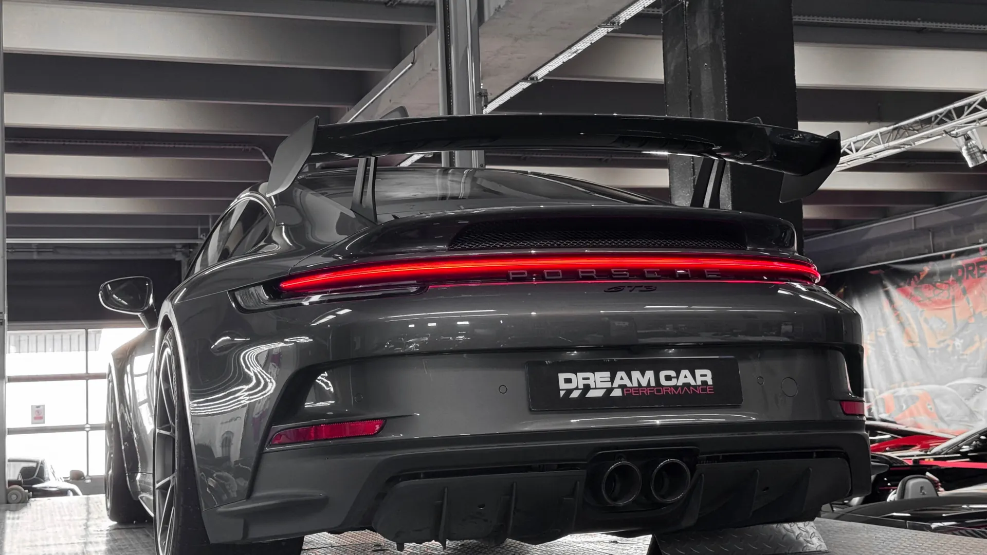 Porsche 992 — photo 4