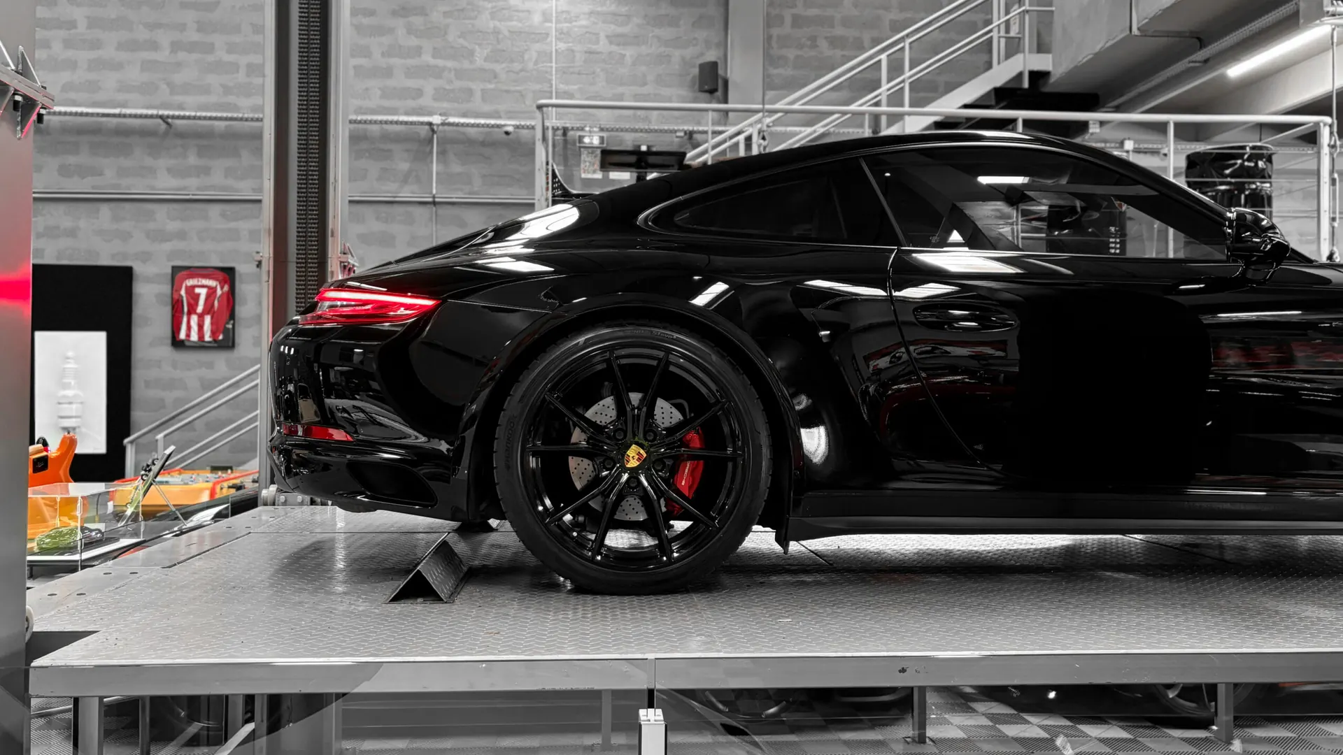 Porsche 991 — photo 42