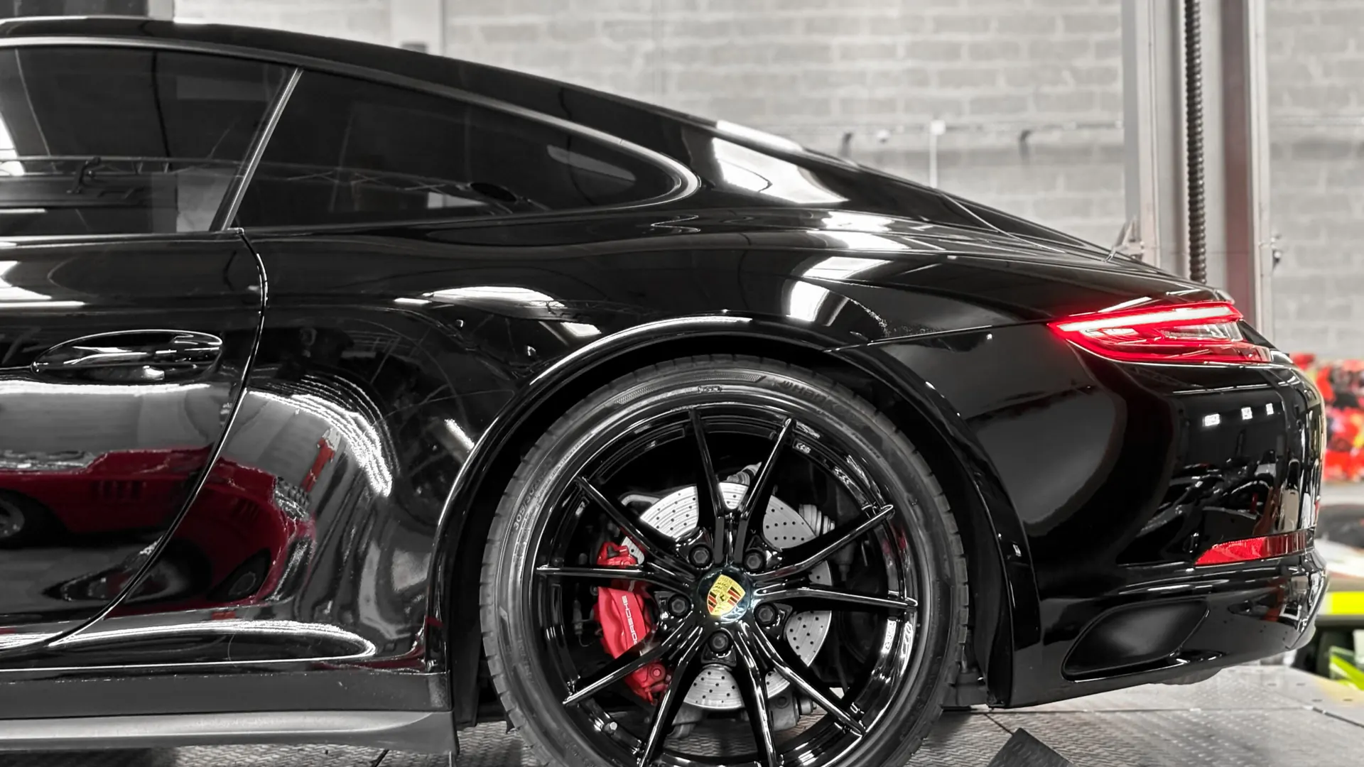 Porsche 991 — photo 27