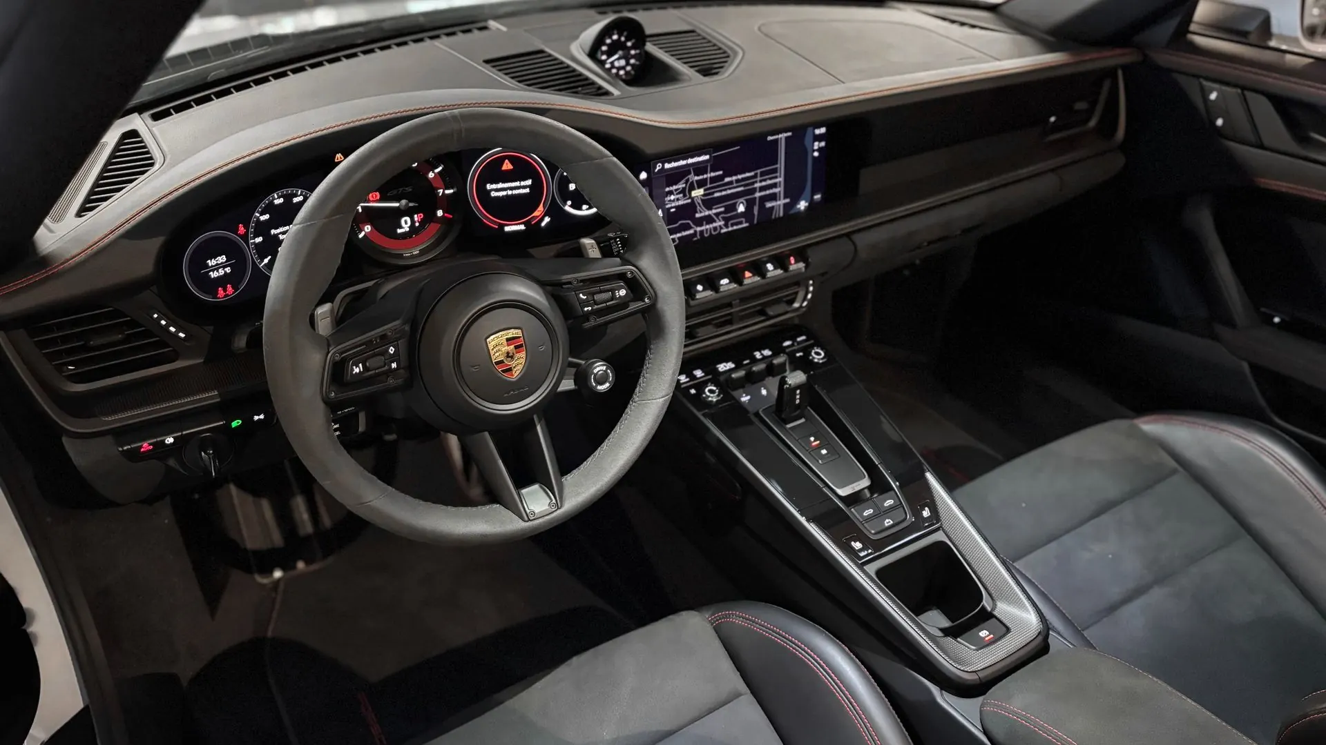 Porsche 992 — photo 10