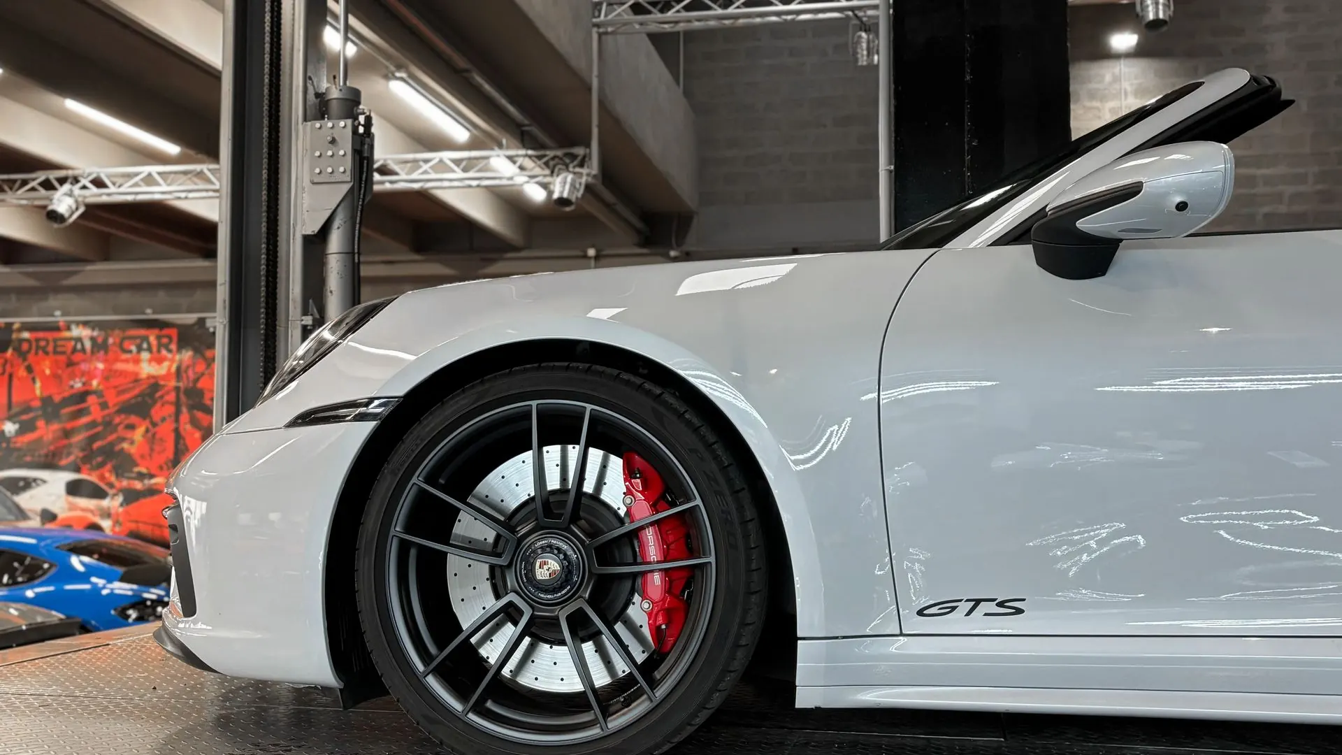 Porsche 992 — photo 6
