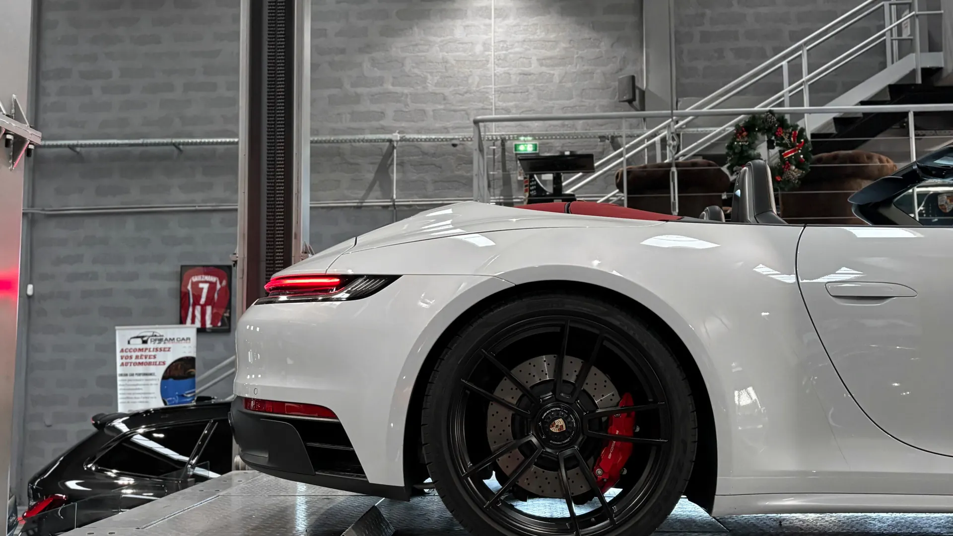 Porsche 992 — photo 20
