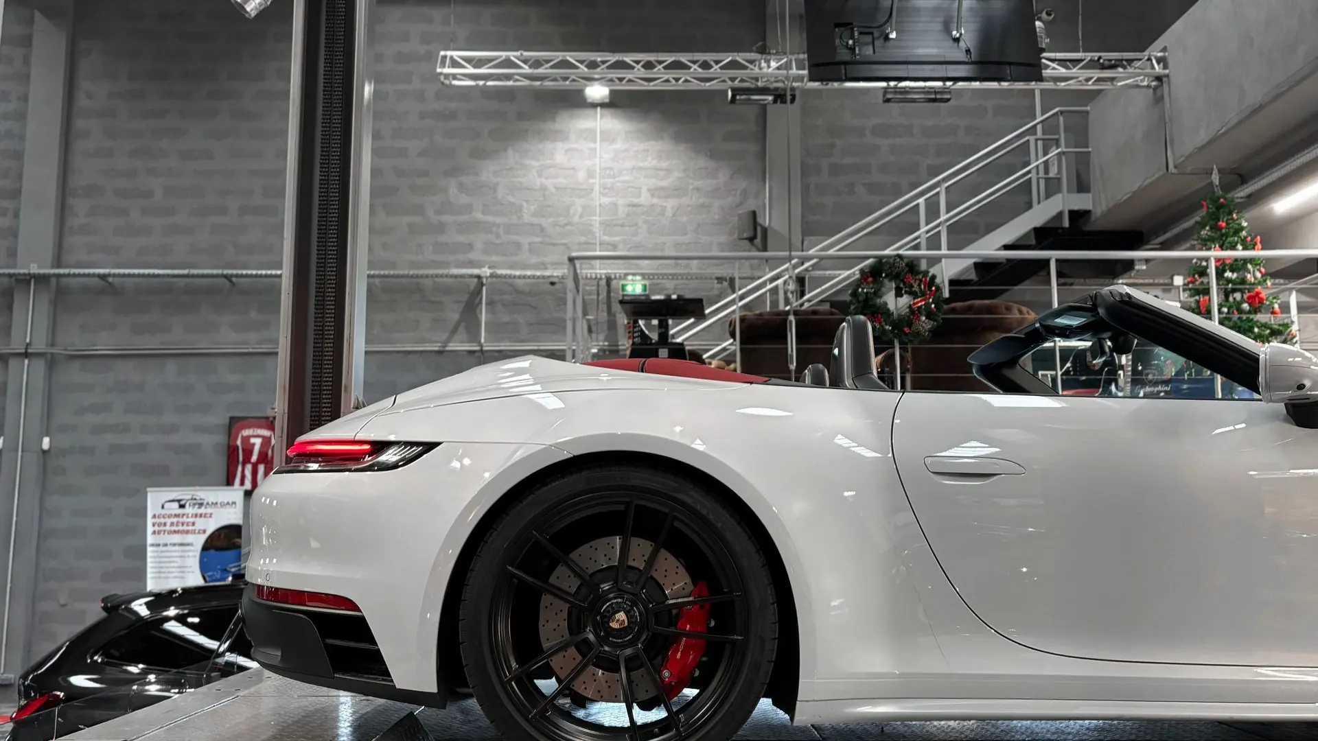 Porsche 992 — photo 9