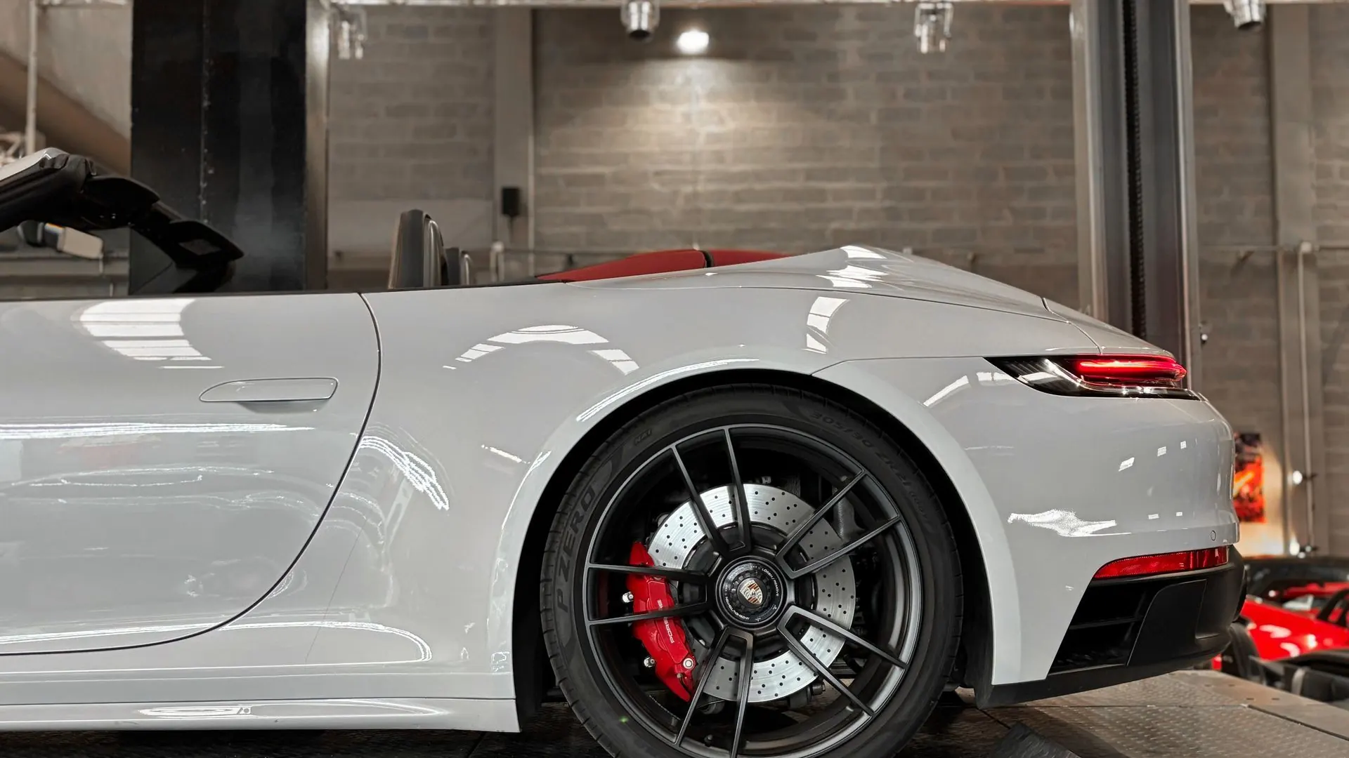 Porsche 992 — photo 7