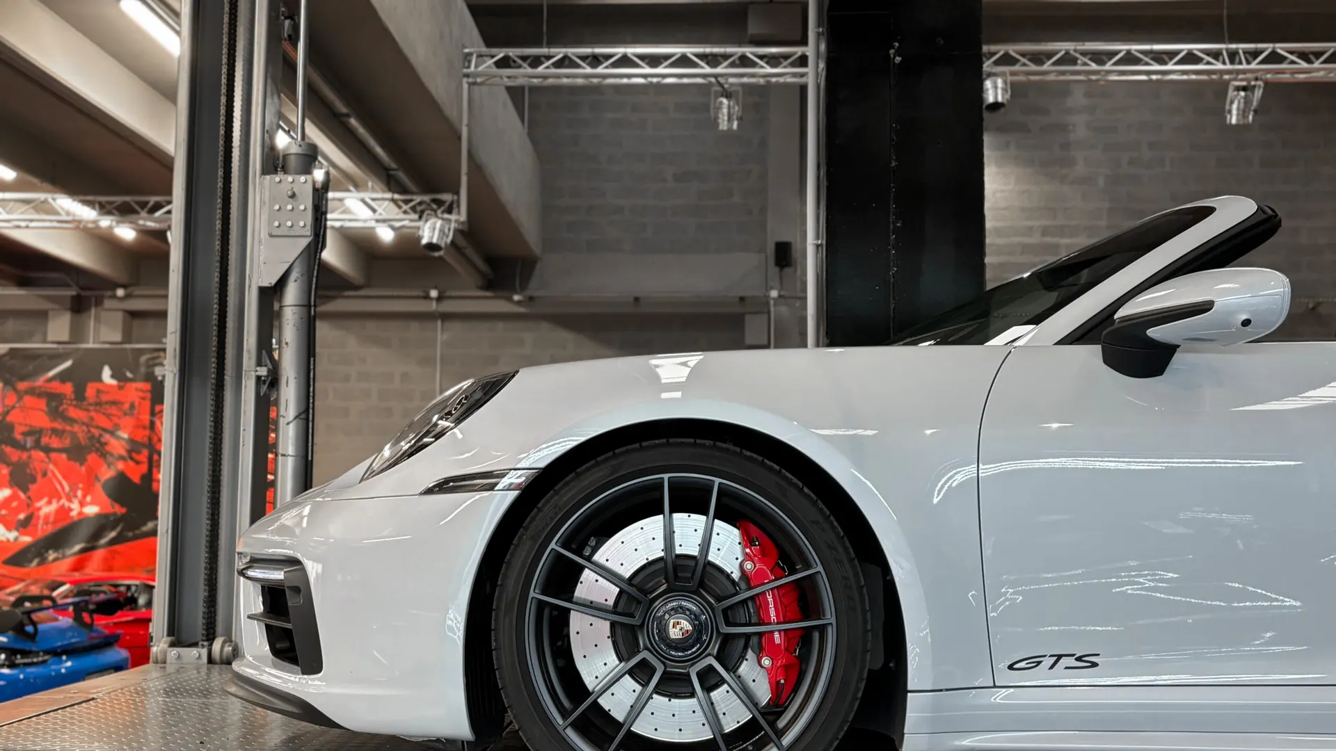 Porsche 992 — photo 11