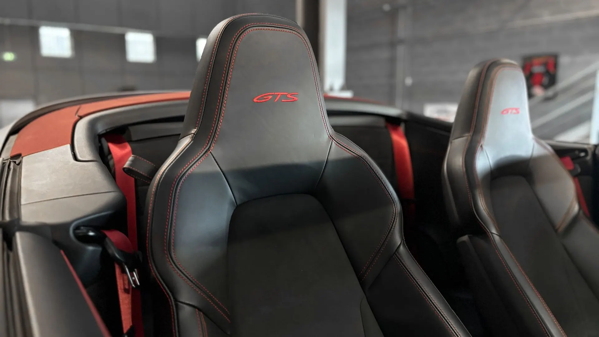 Porsche 992 — photo 11