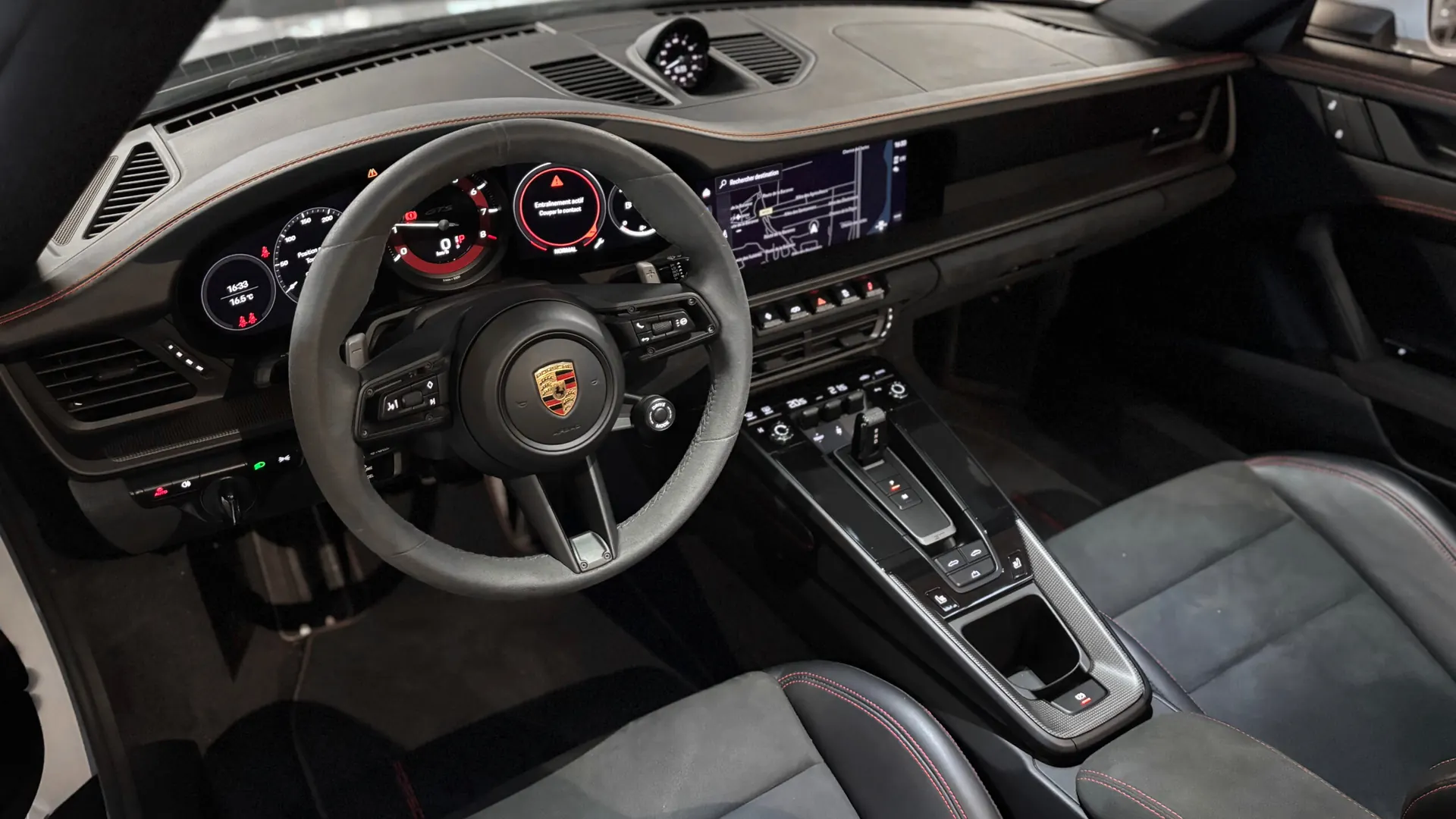 Porsche 992 — photo 29