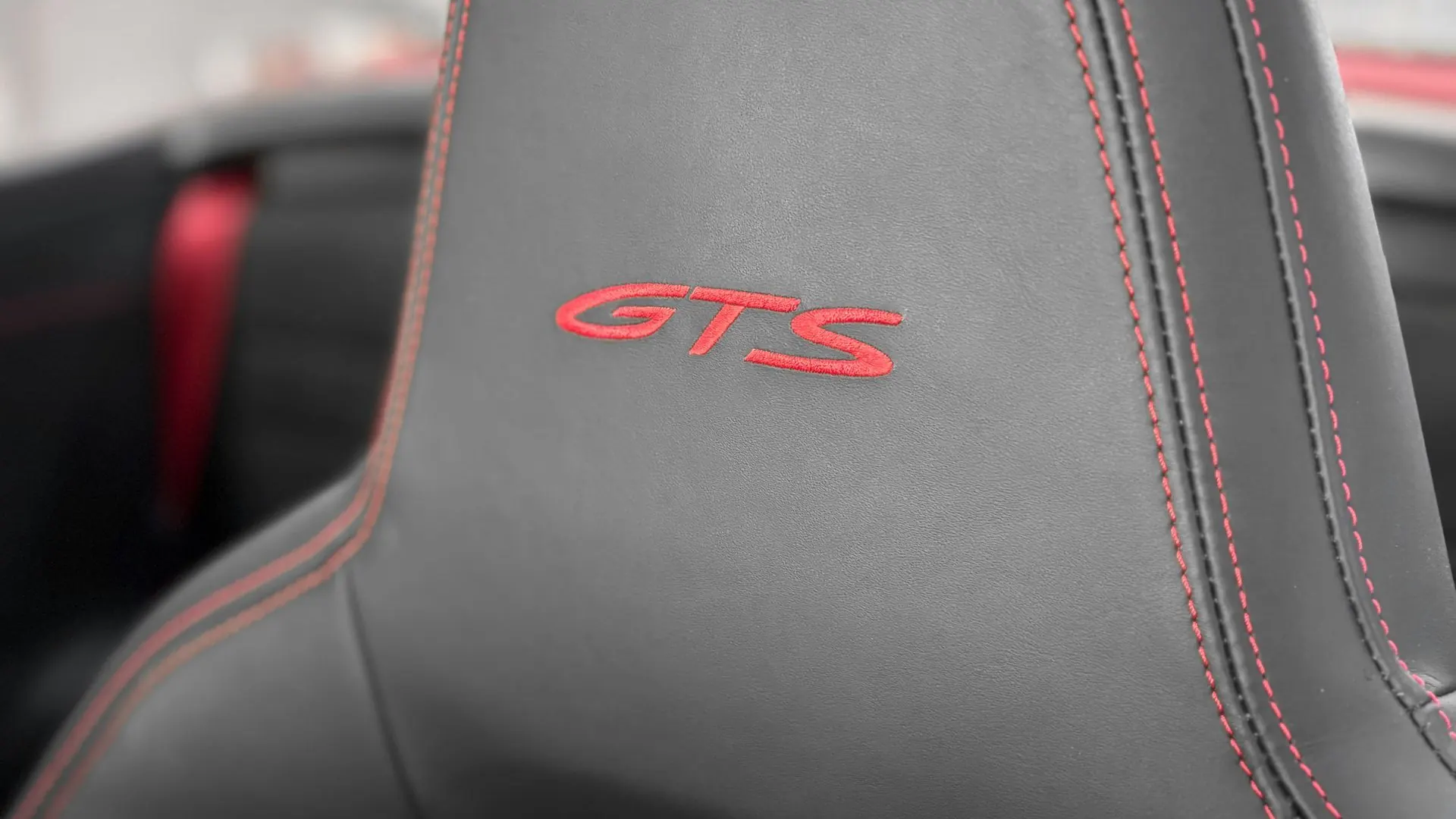 Porsche 992 — photo 14