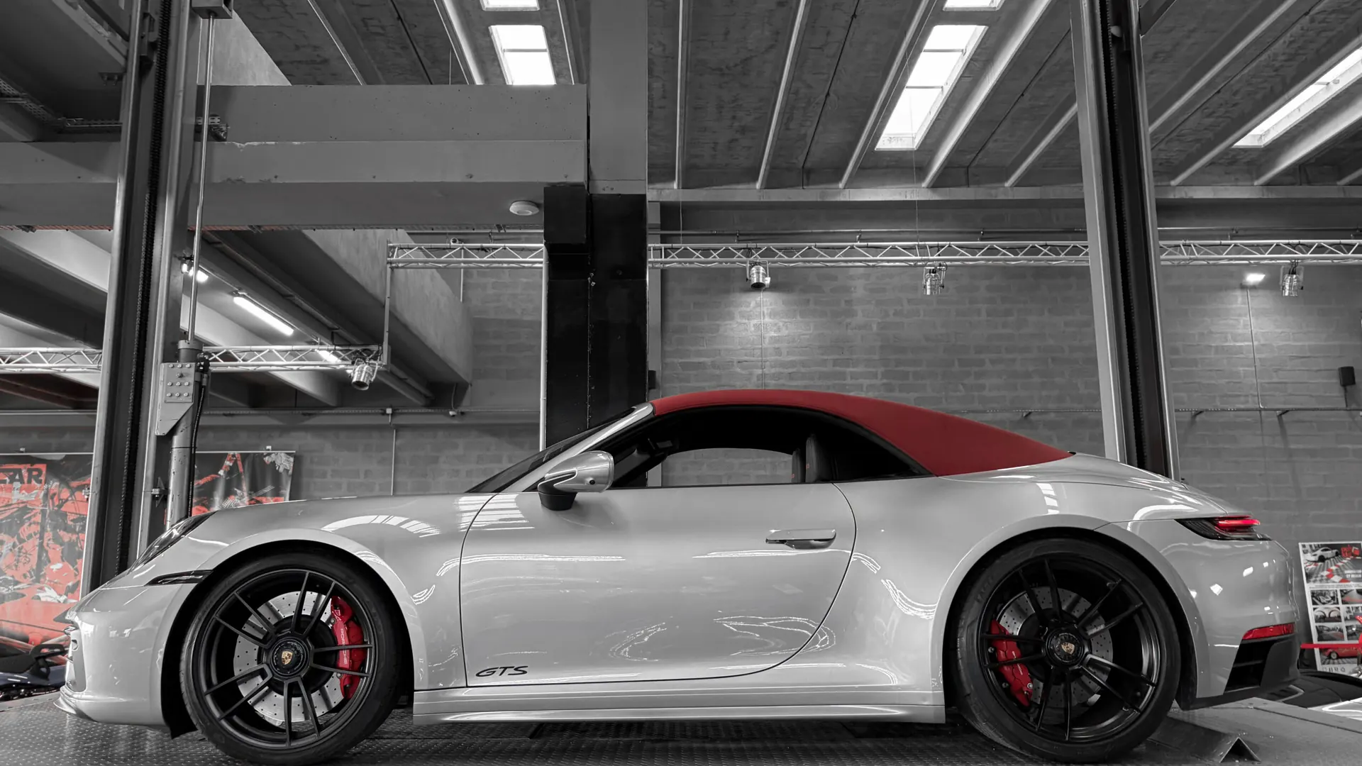 Porsche 992 — photo 13