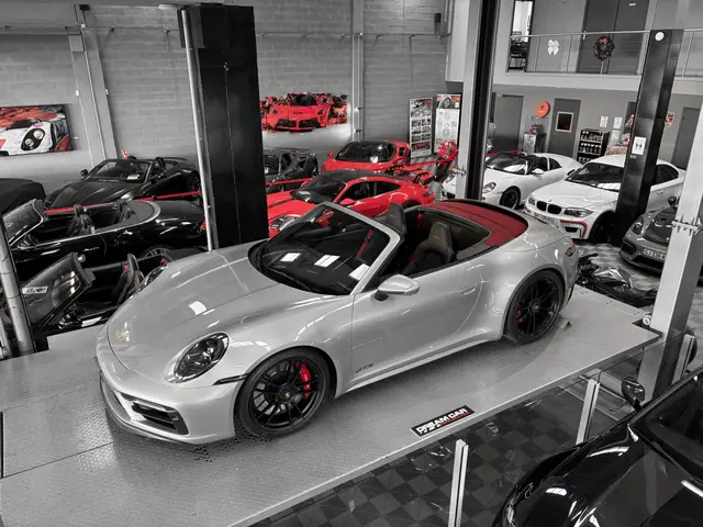 Porsche 992