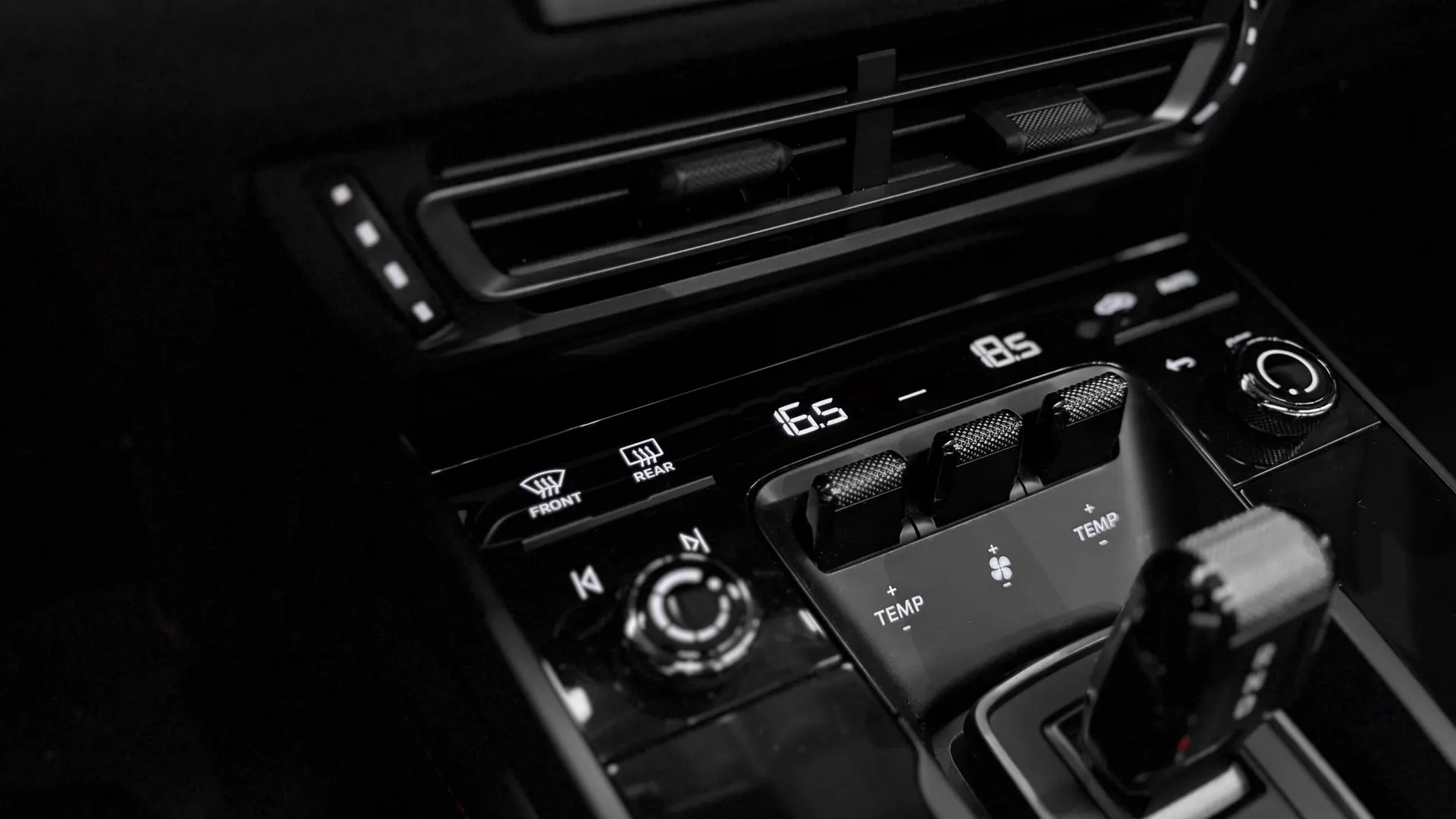 Porsche 992 — photo 45