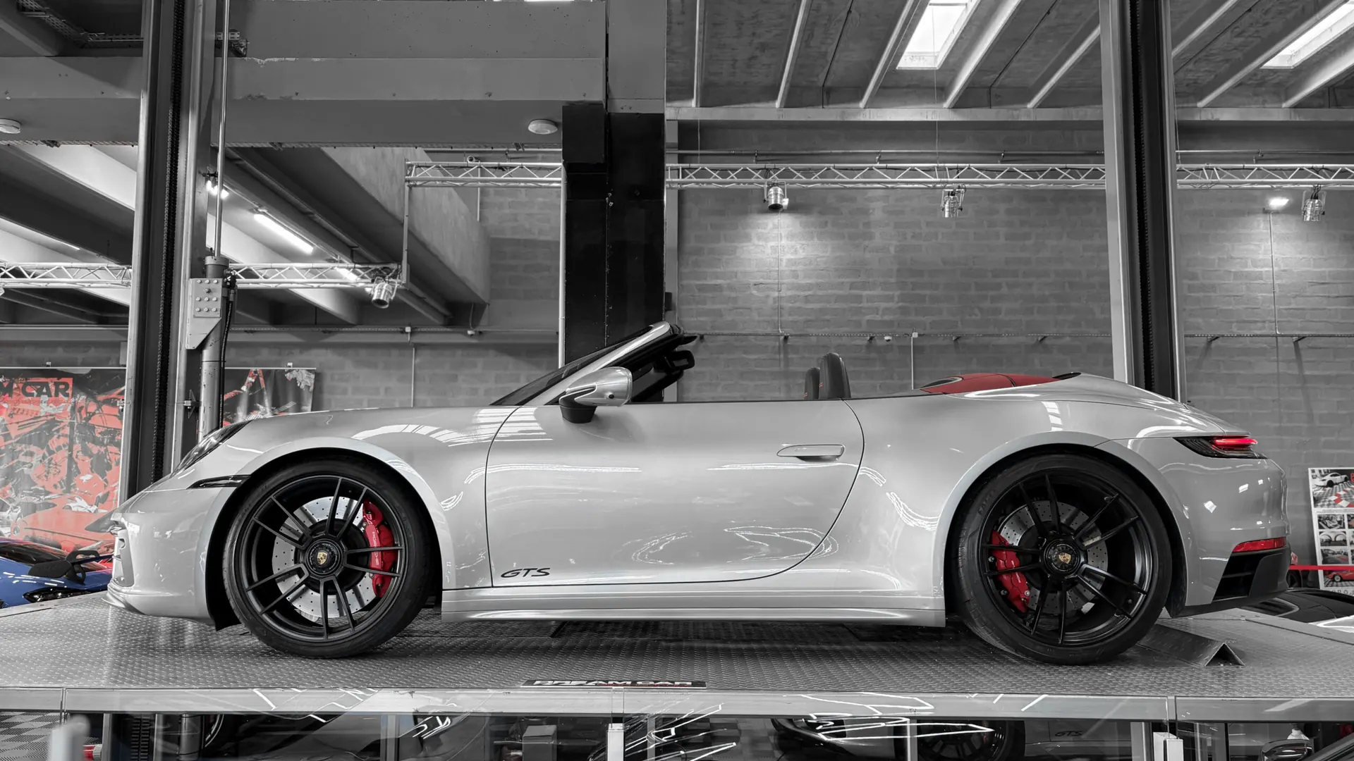Porsche 992 — photo 11