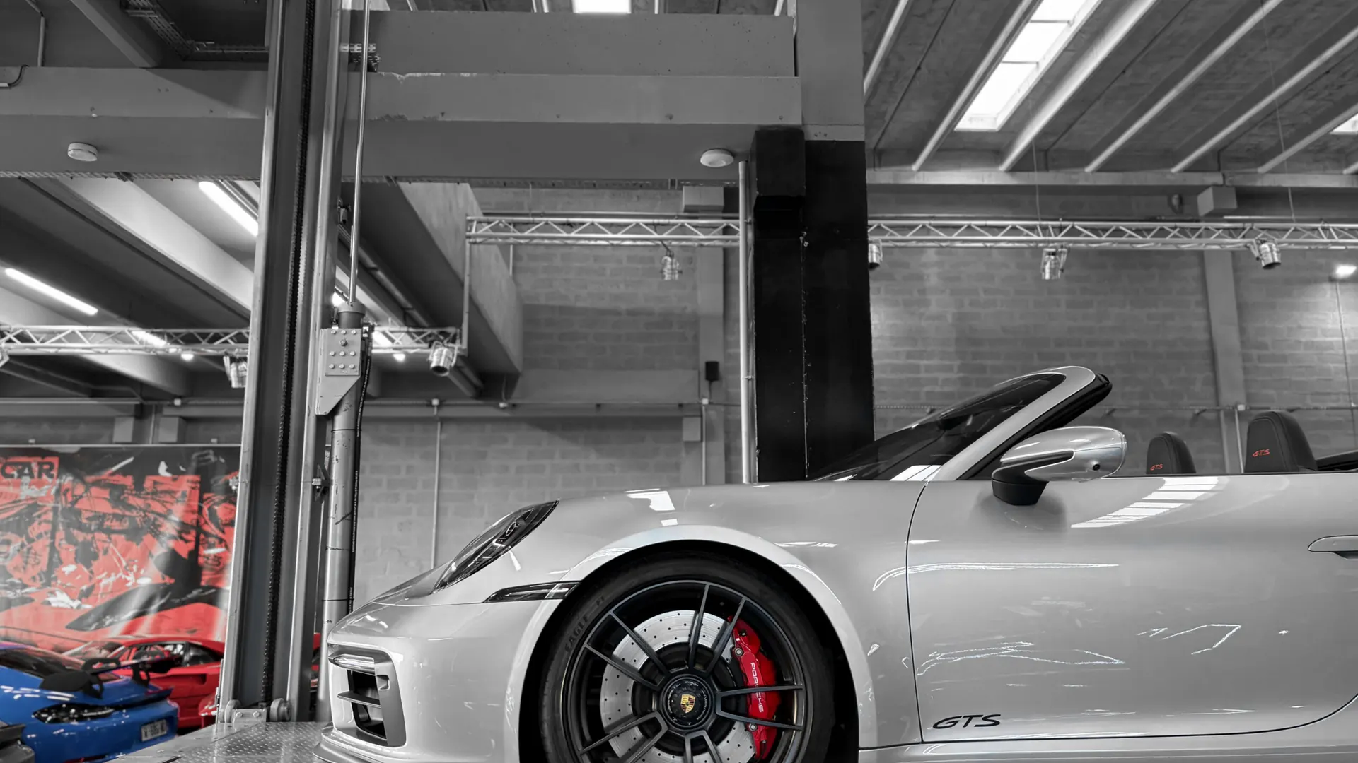 Porsche 992 — photo 10