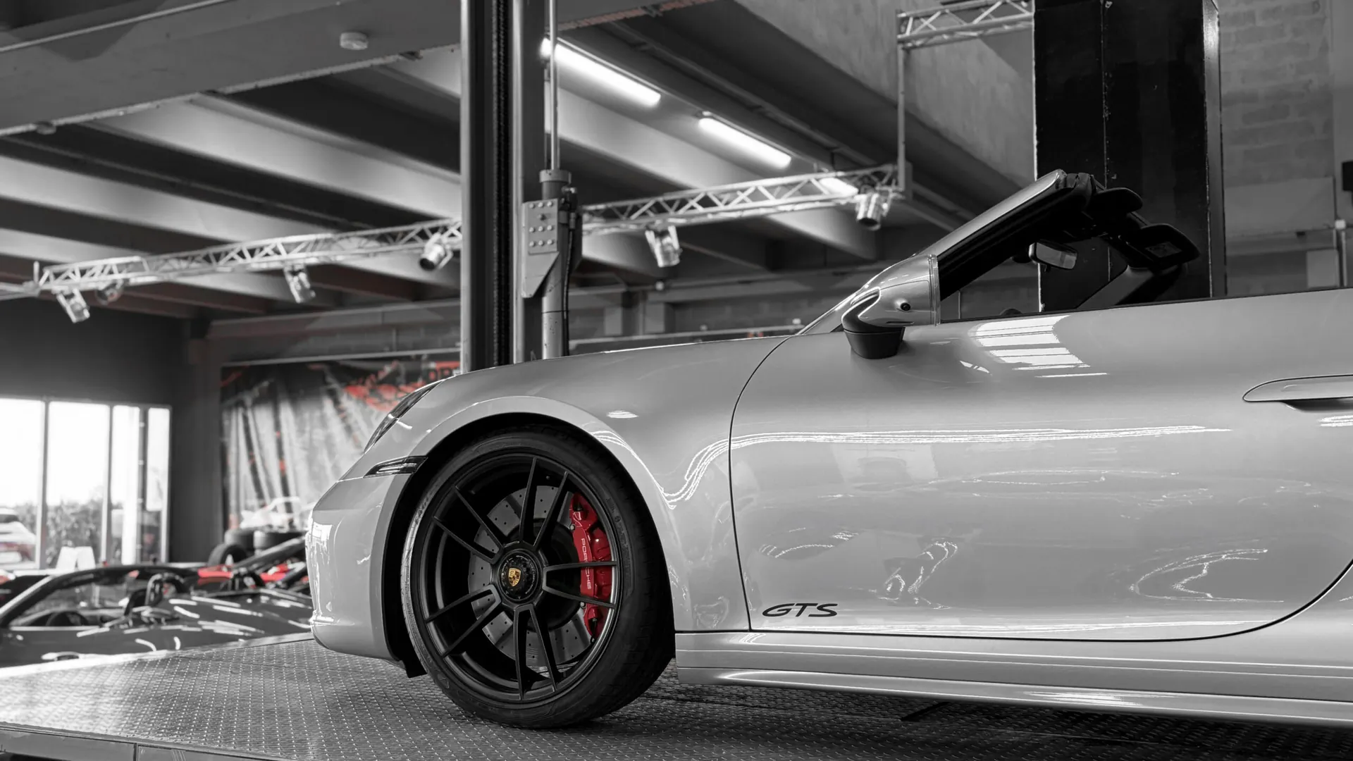 Porsche 992 — photo 16