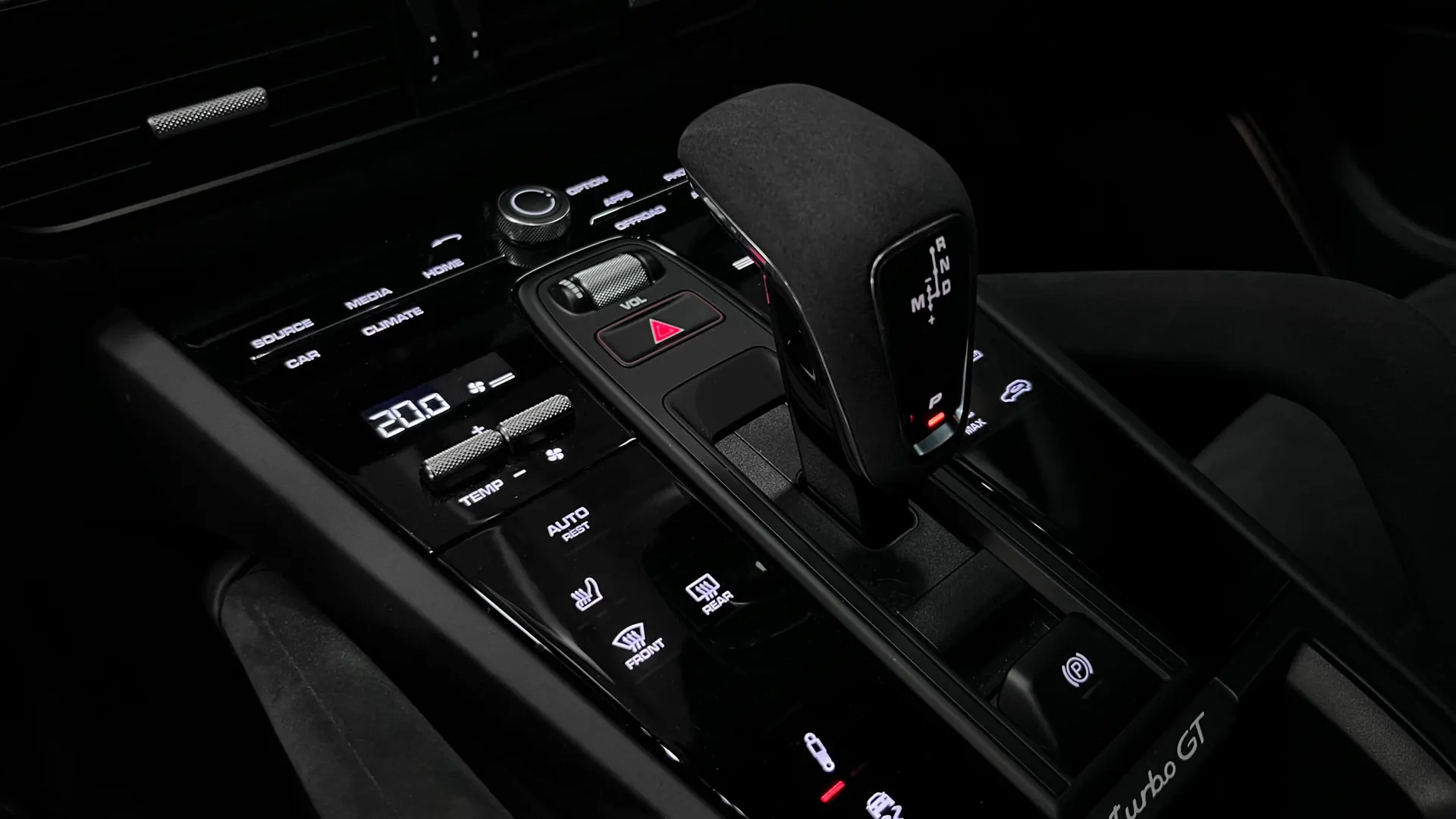 Porsche CAYENNE — photo 18