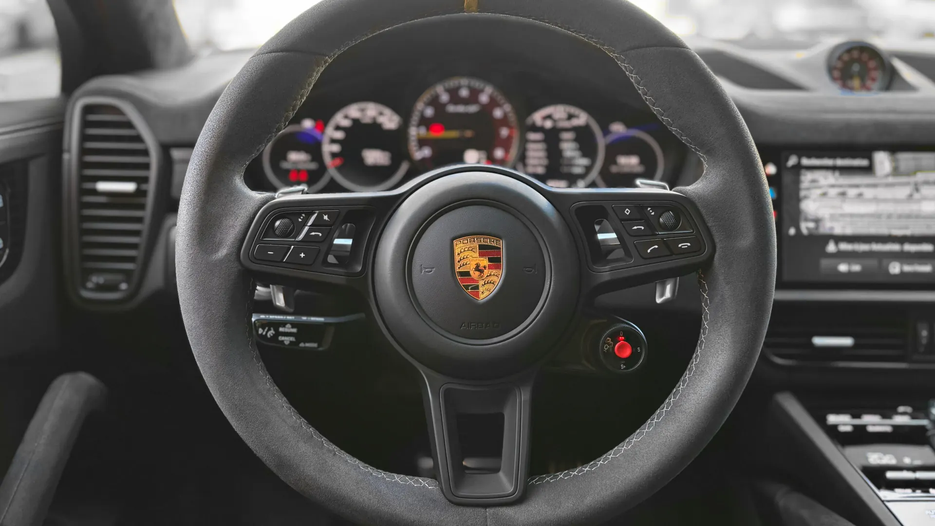 Porsche CAYENNE — photo 30