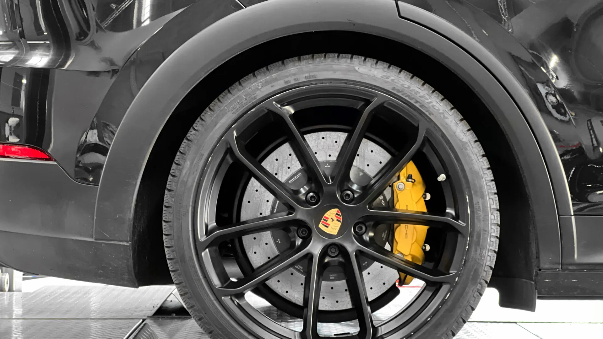 Porsche CAYENNE — photo 5