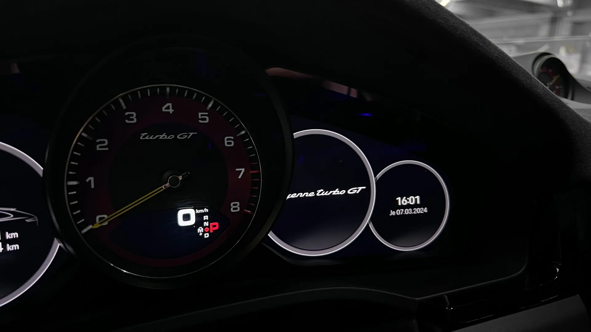 Porsche CAYENNE — photo 15