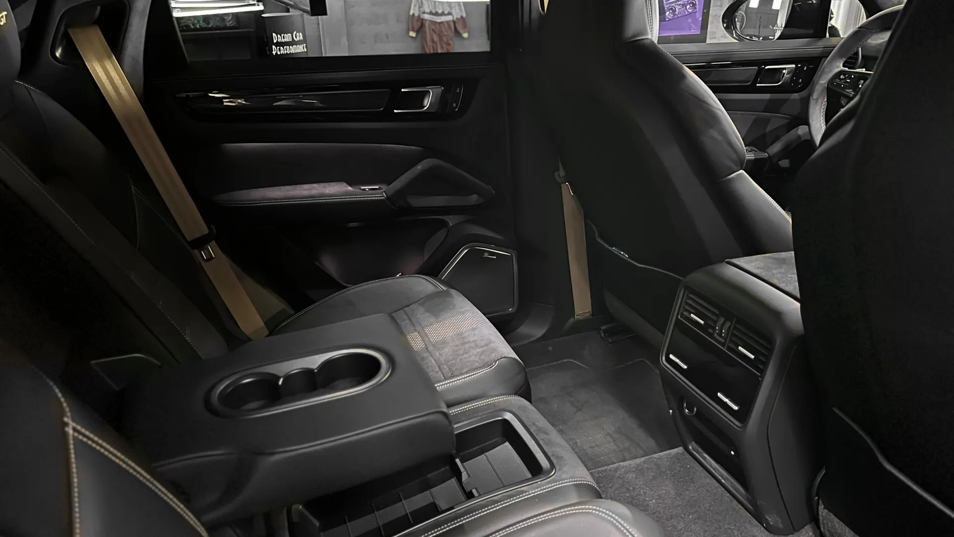 Porsche CAYENNE — photo 21