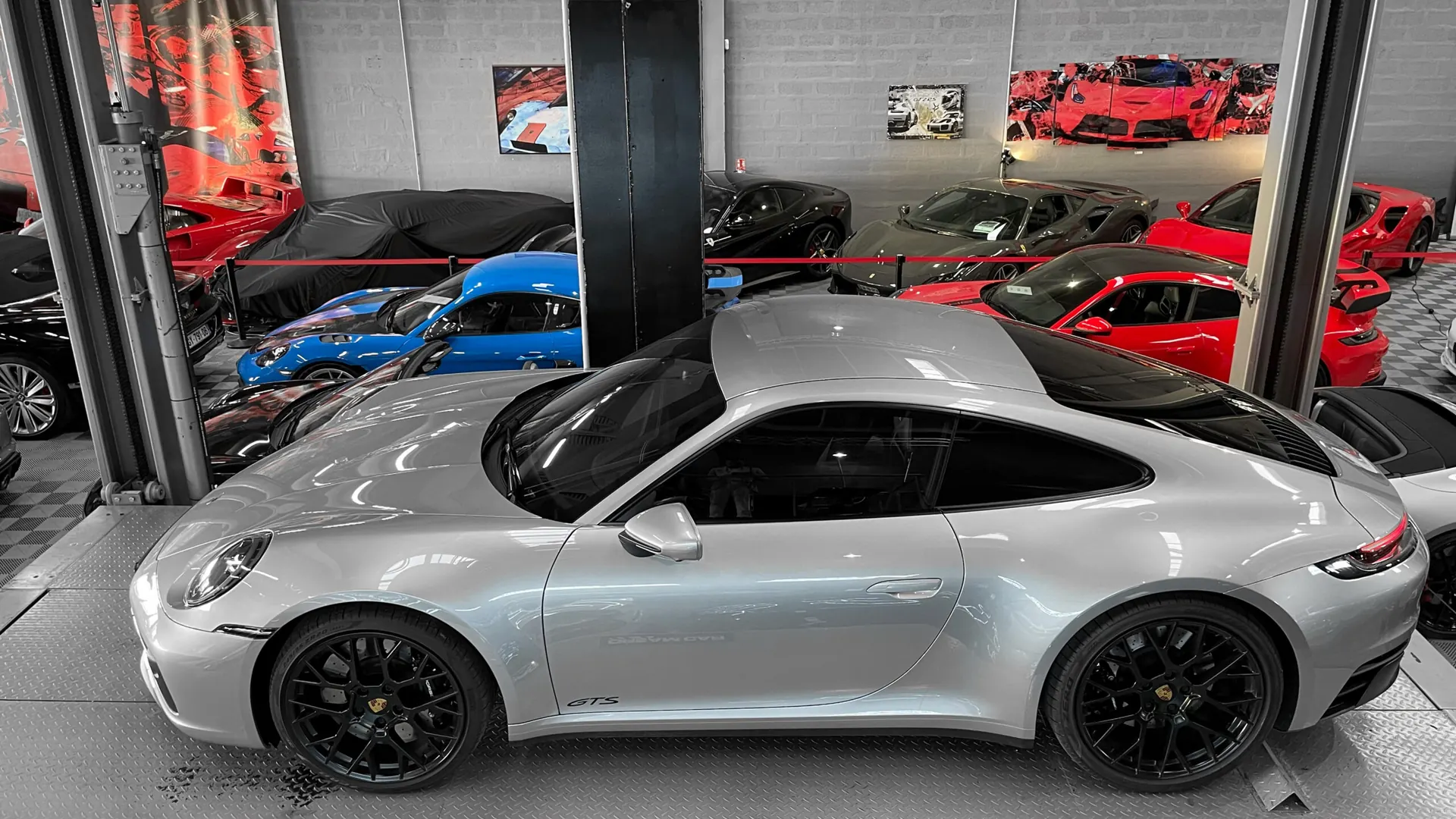 Porsche 992 — photo 2