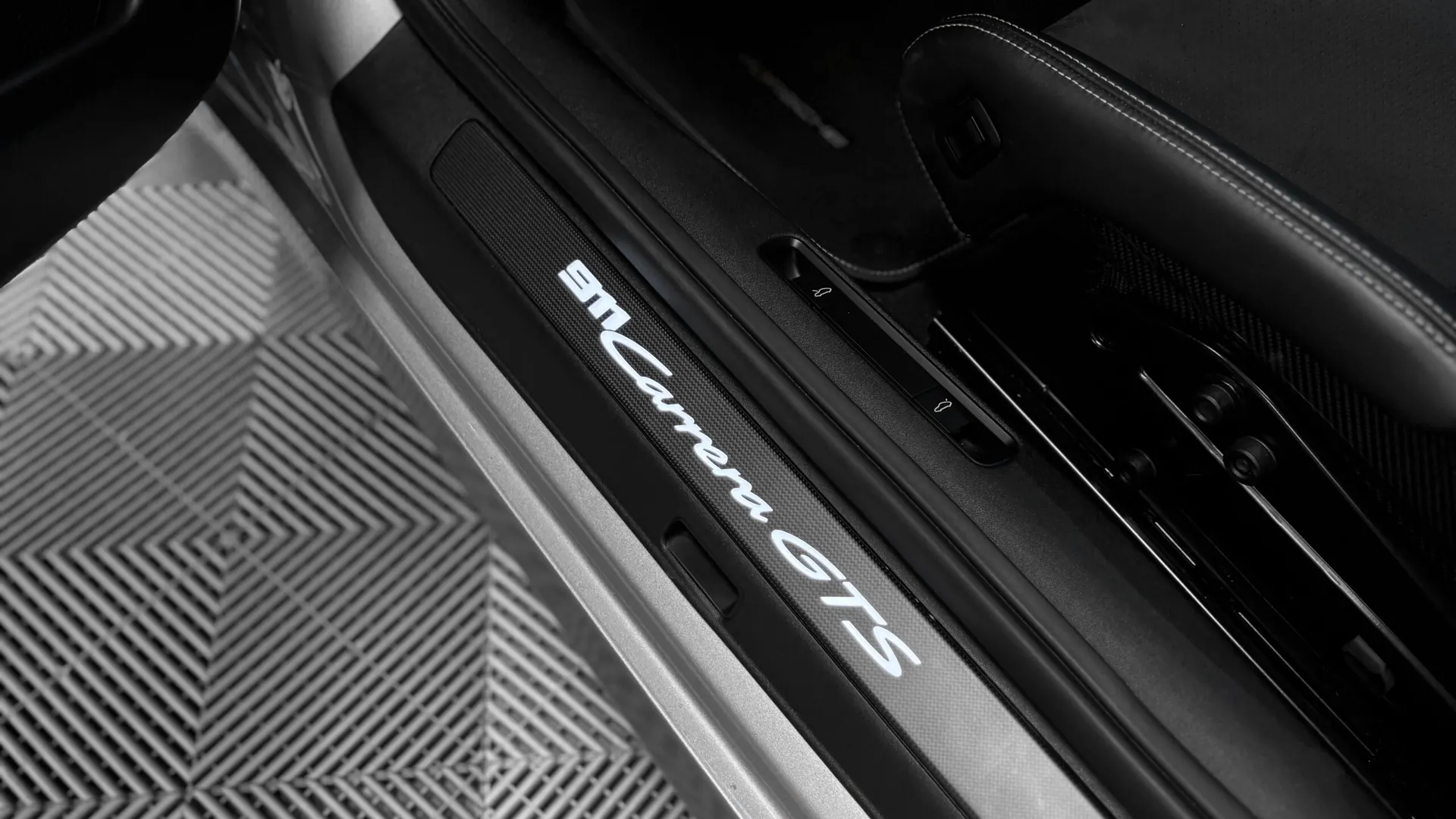 Porsche 992 — photo 45
