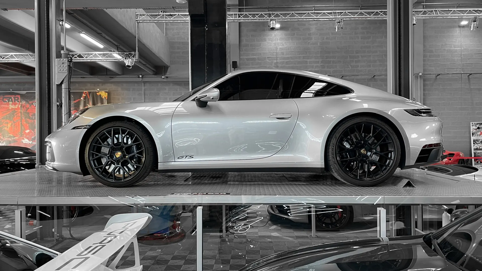 Porsche 992 — photo 6