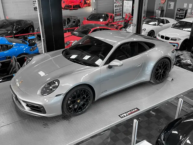 Porsche 992