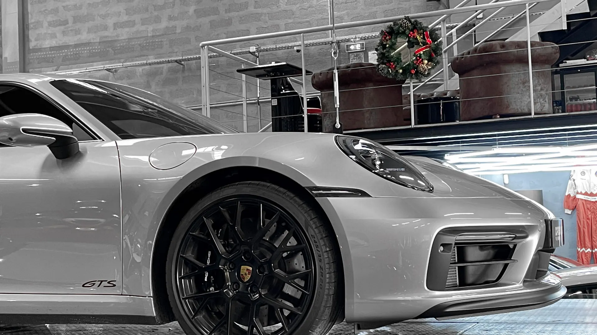 Porsche 992 — photo 32