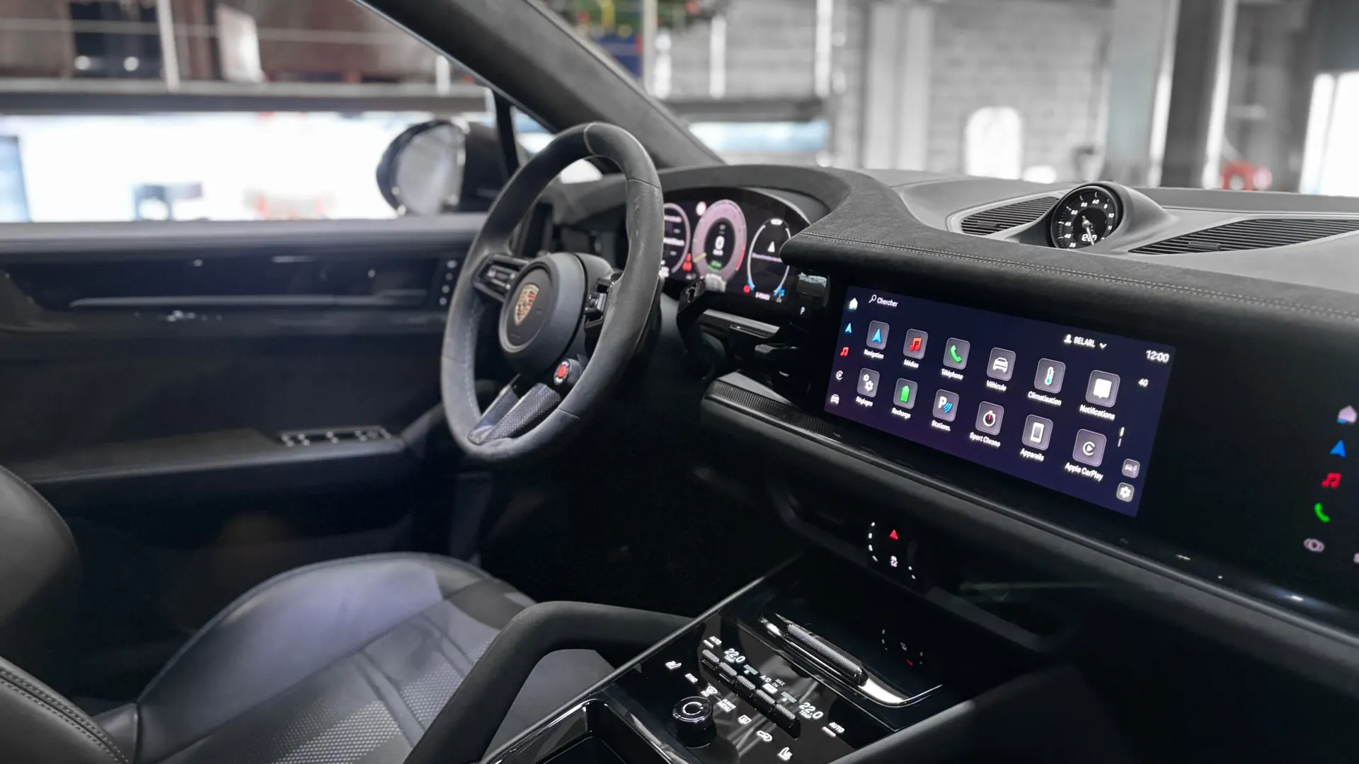 Porsche CAYENNE — photo 48