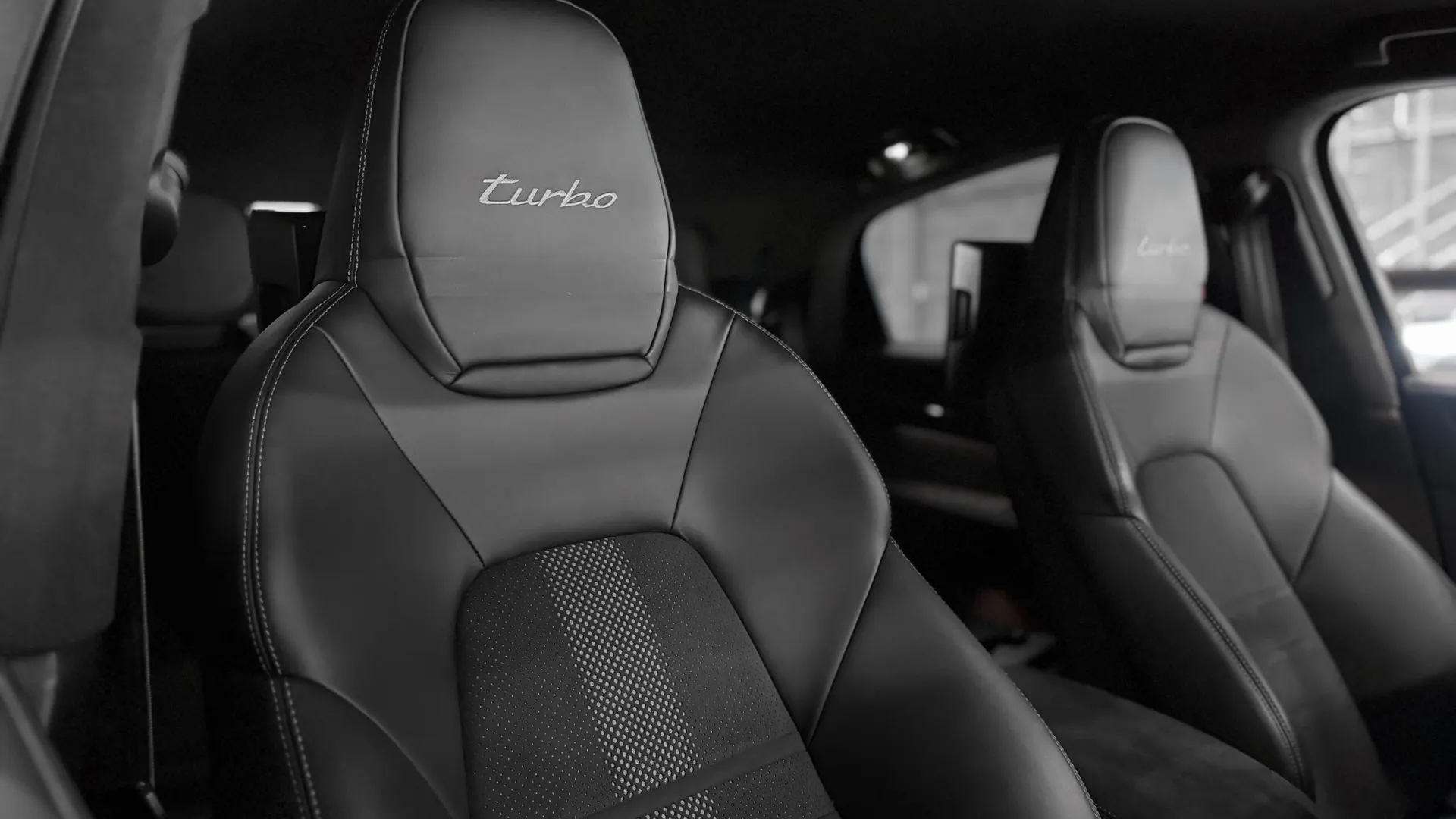 Porsche CAYENNE — photo 24