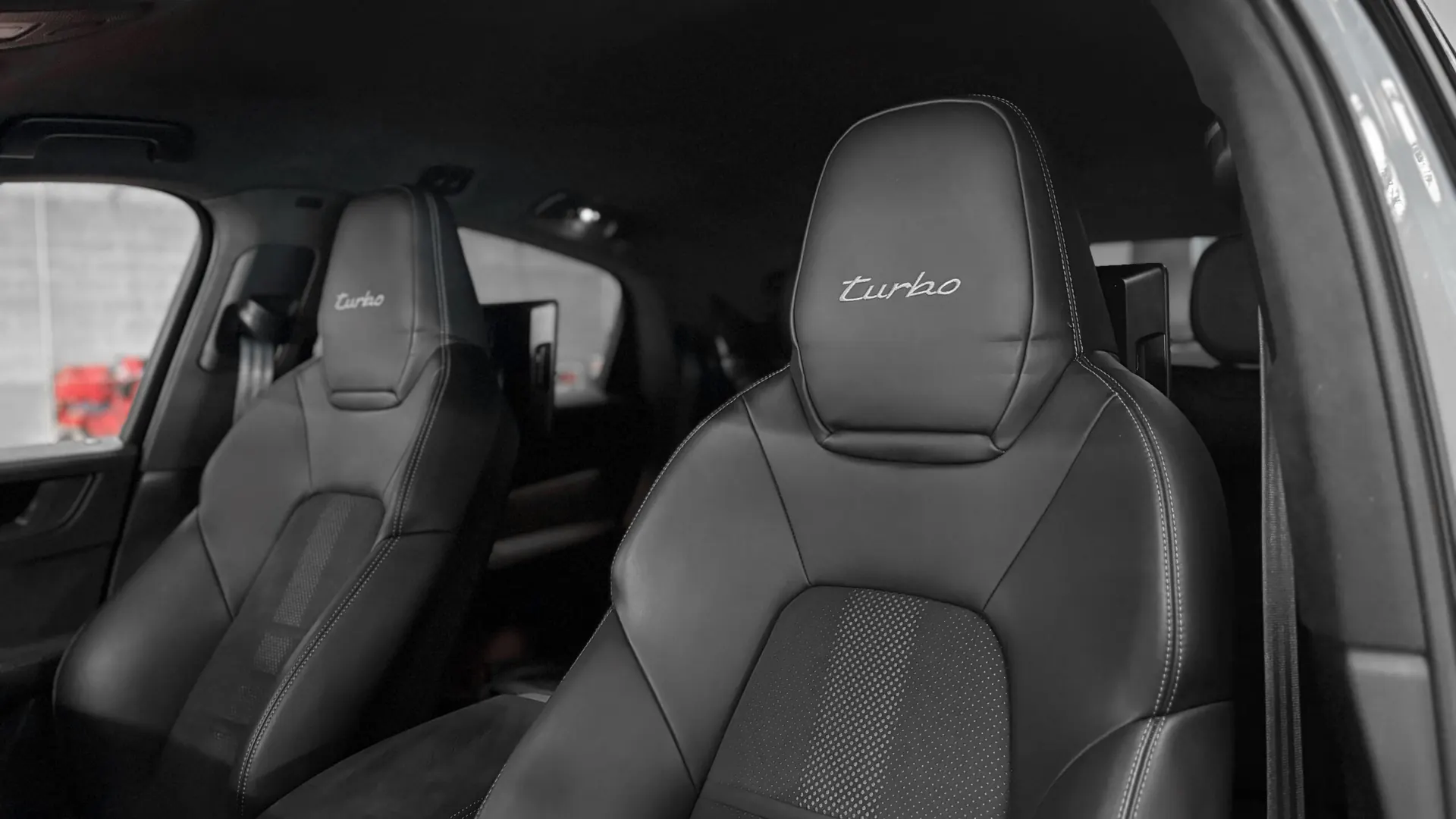 Porsche CAYENNE — photo 26