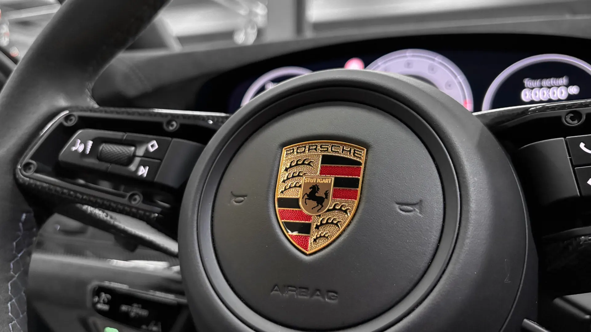 Porsche CAYENNE — photo 39