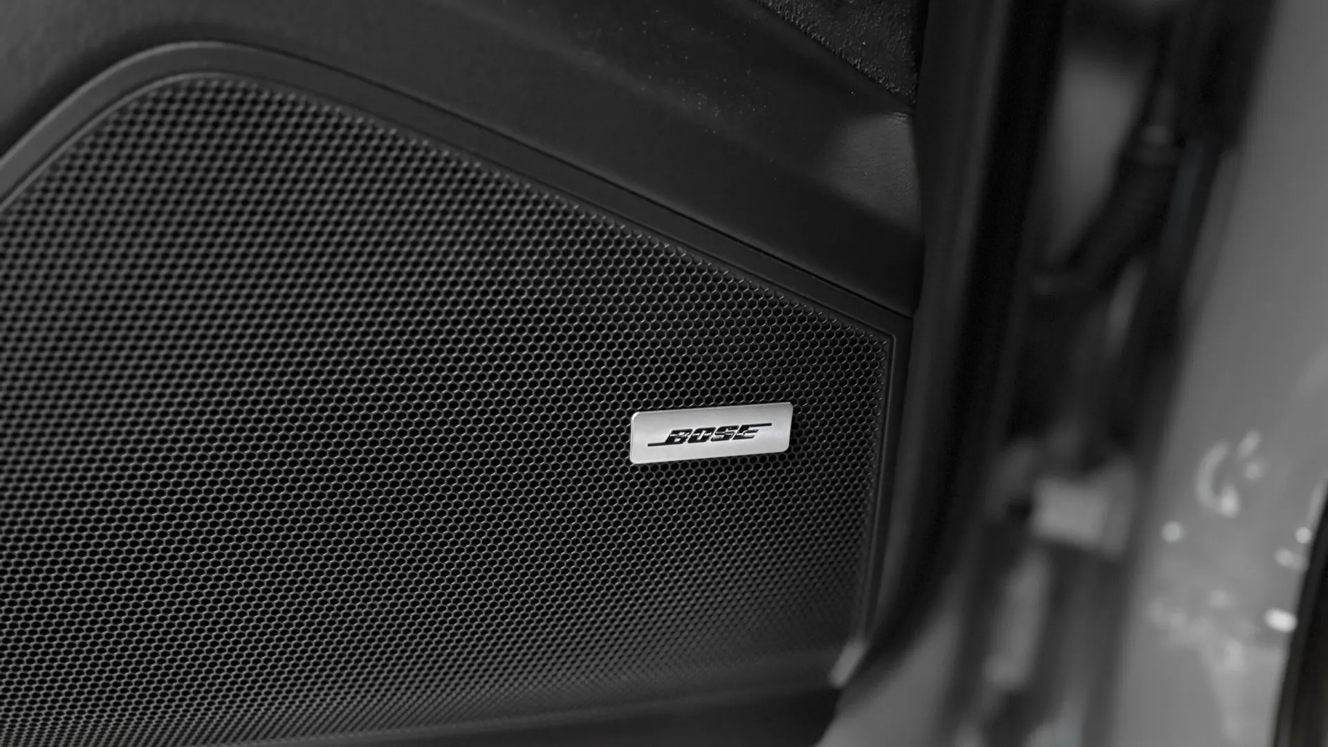 Porsche CAYENNE — photo 18