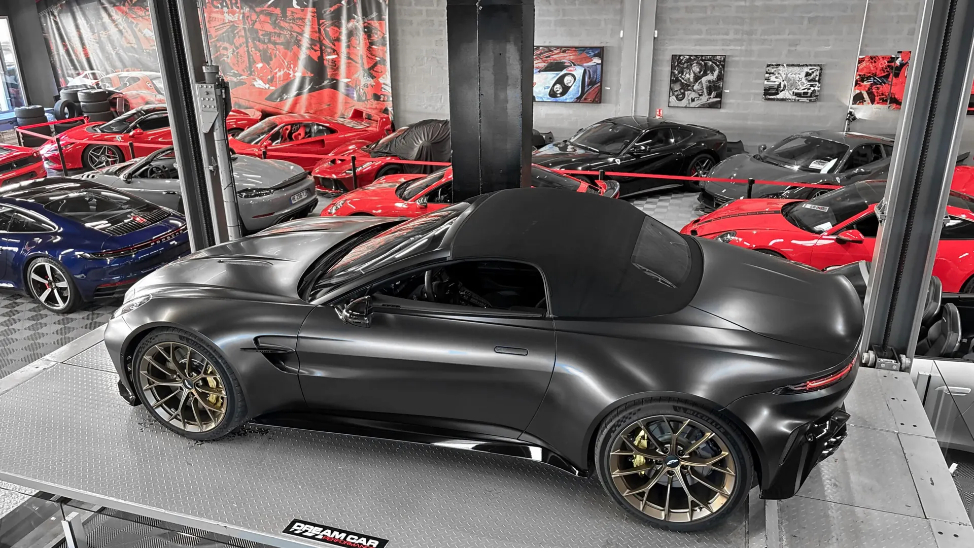Aston Martin VANTAGE — photo 6
