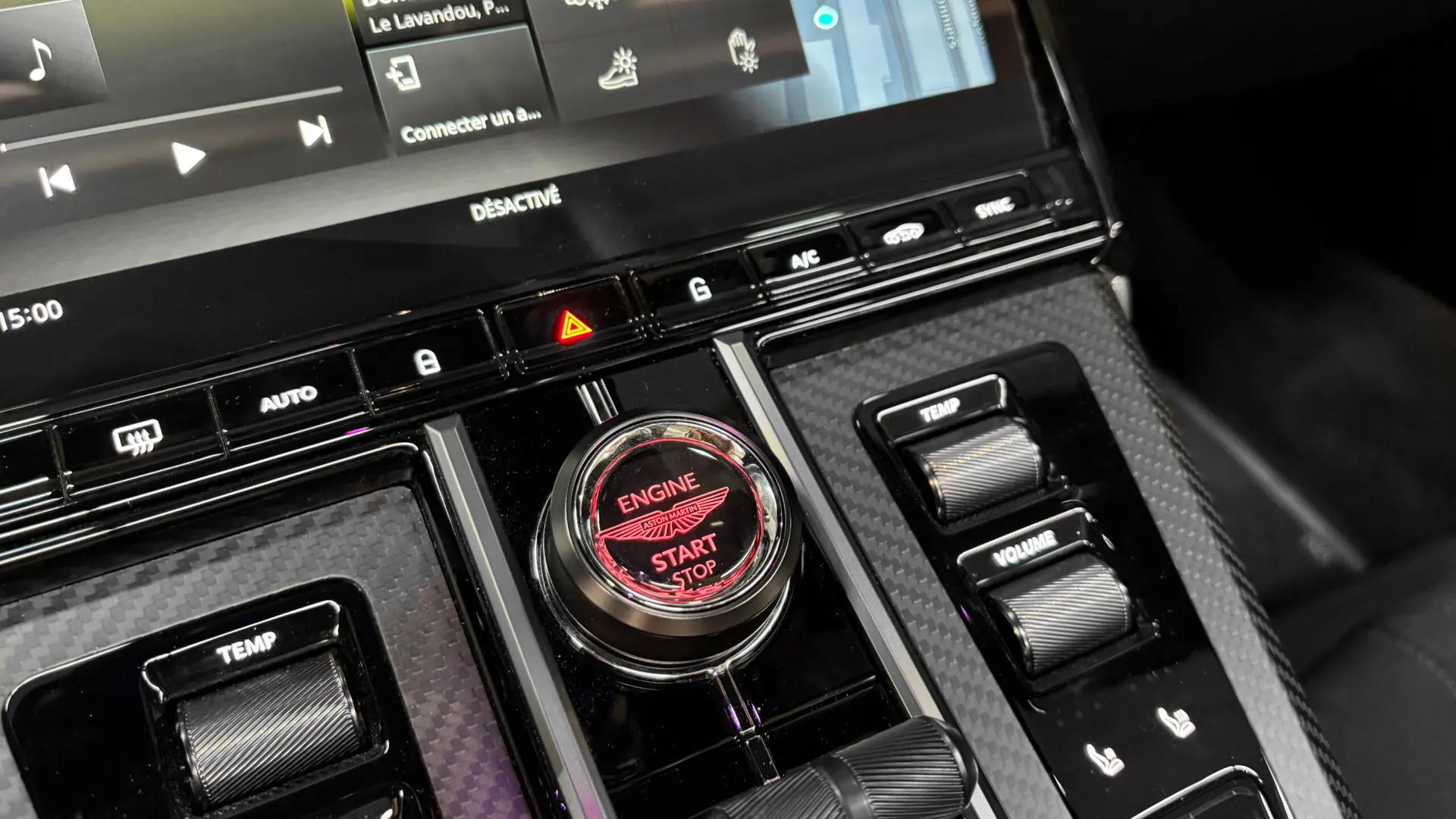 Aston Martin VANTAGE — photo 41