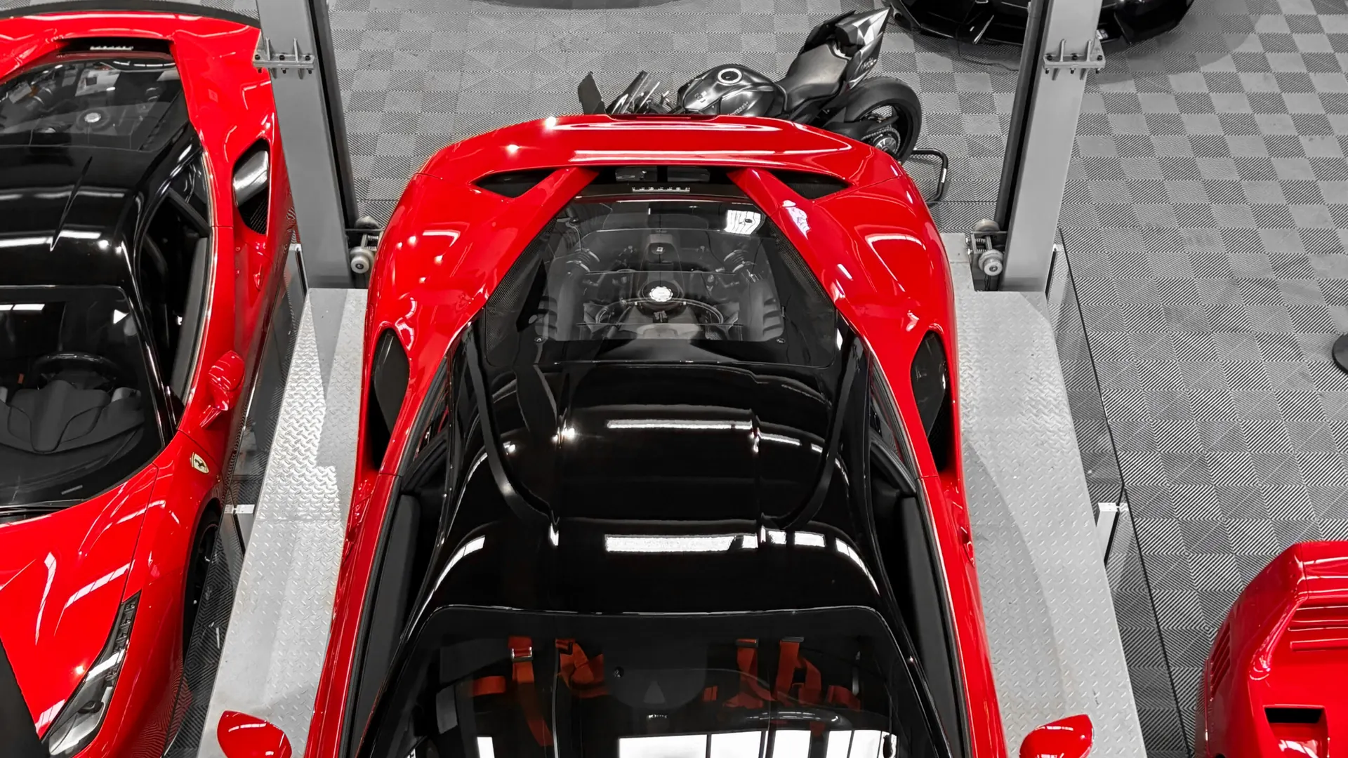 Ferrari F8 — photo 12