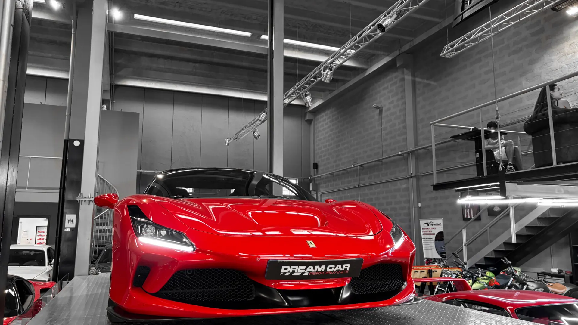 Ferrari F8 — photo 8